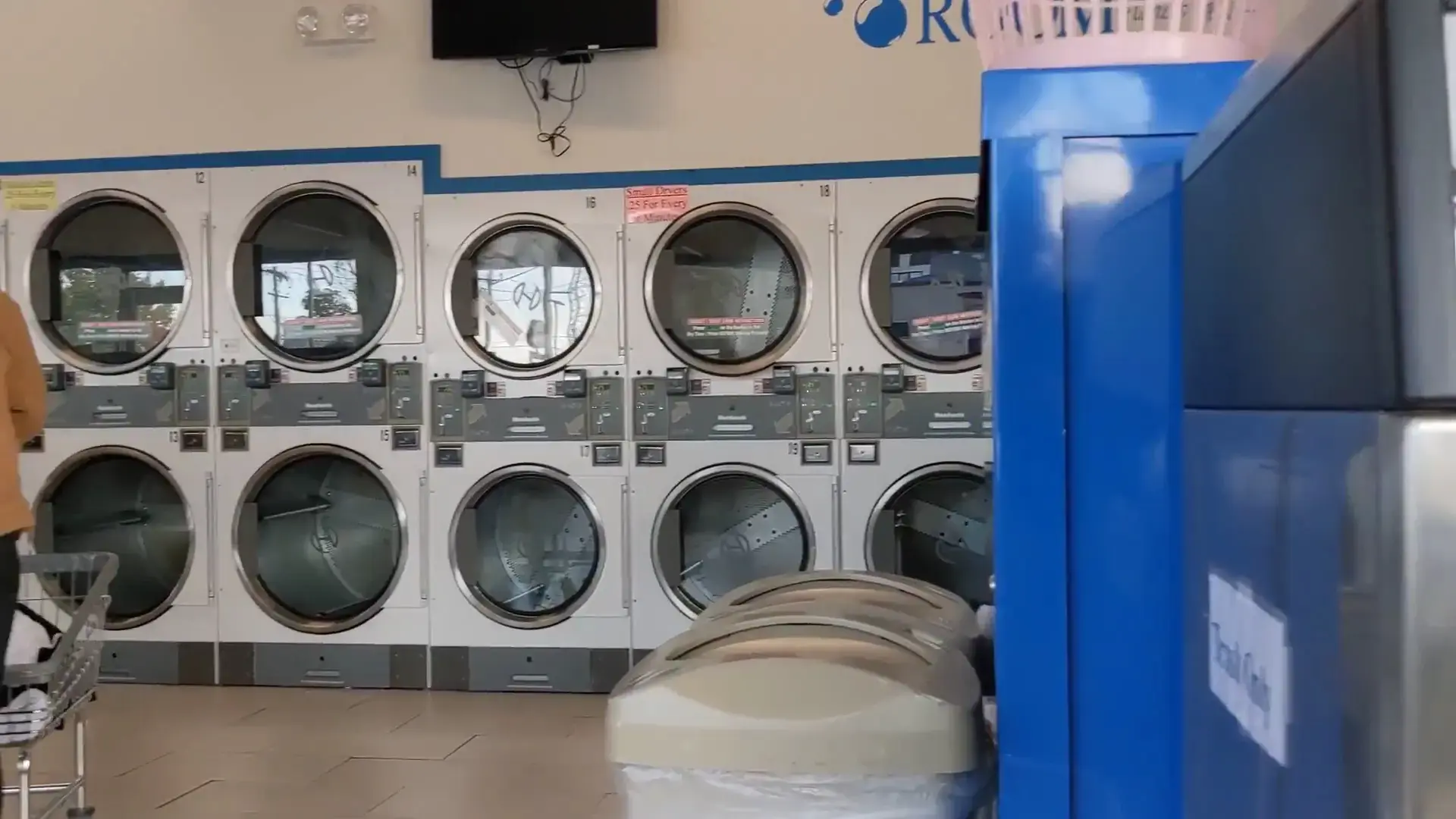 The Laundry Room thumbnail 2