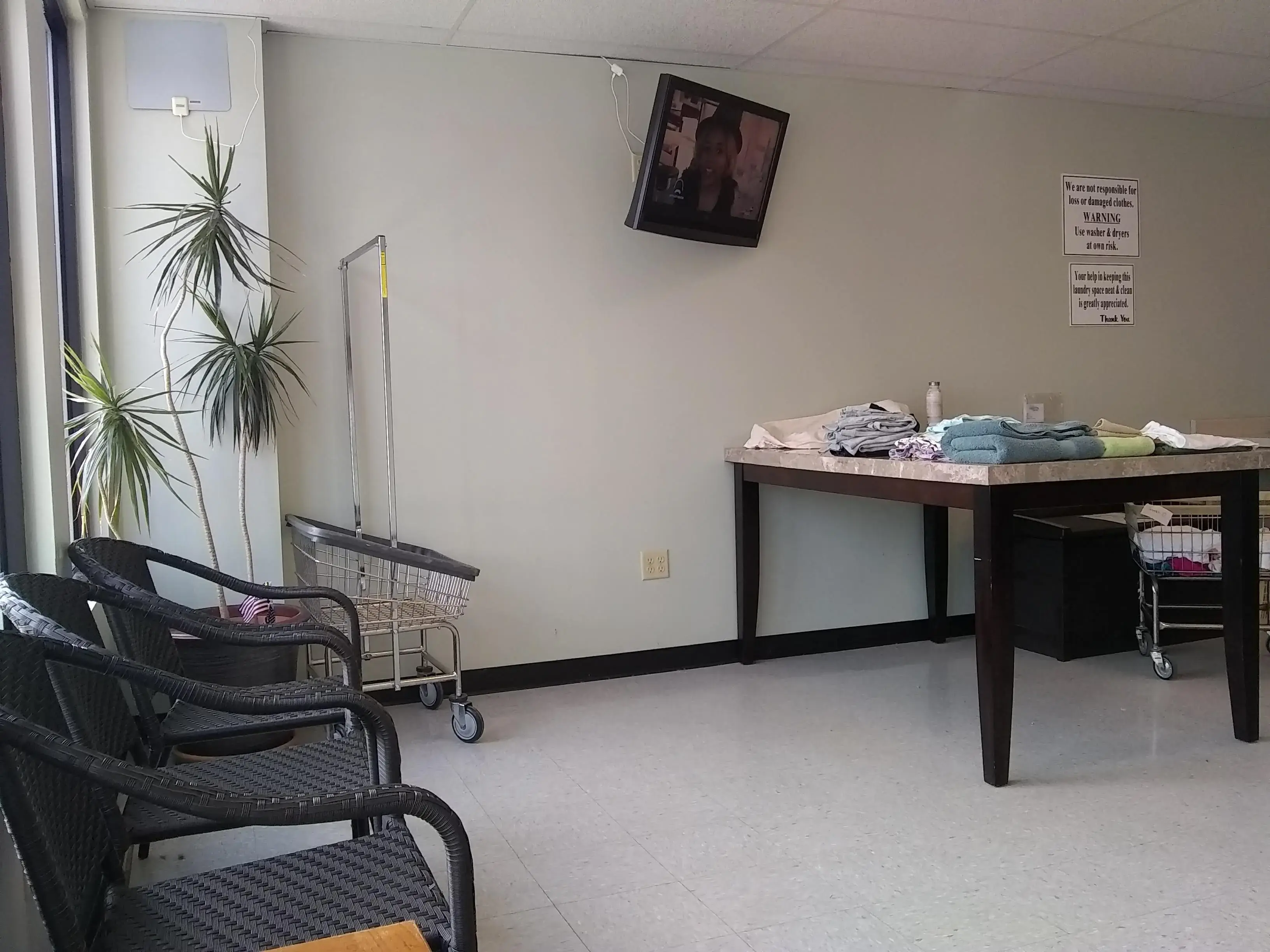 The Laundry Room - Image 3