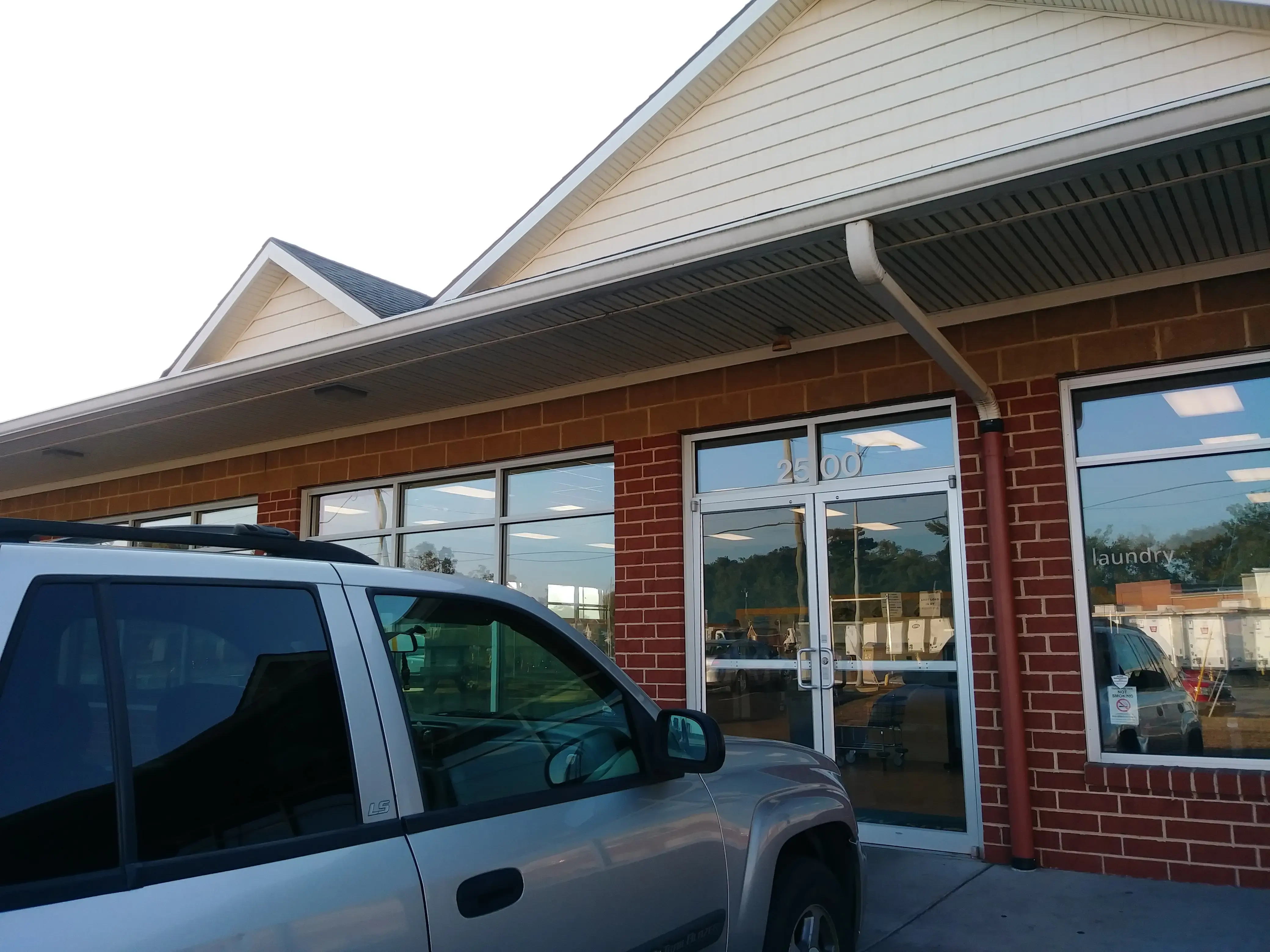 The Laundry Spot - Middletown on Atco - Image 12