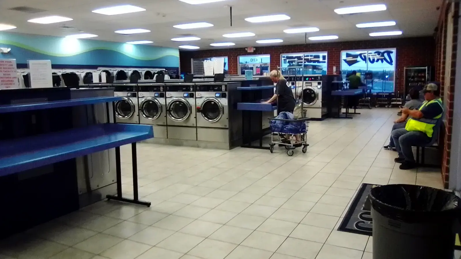 The Laundry Spot - Middletown on Lewis thumbnail 3
