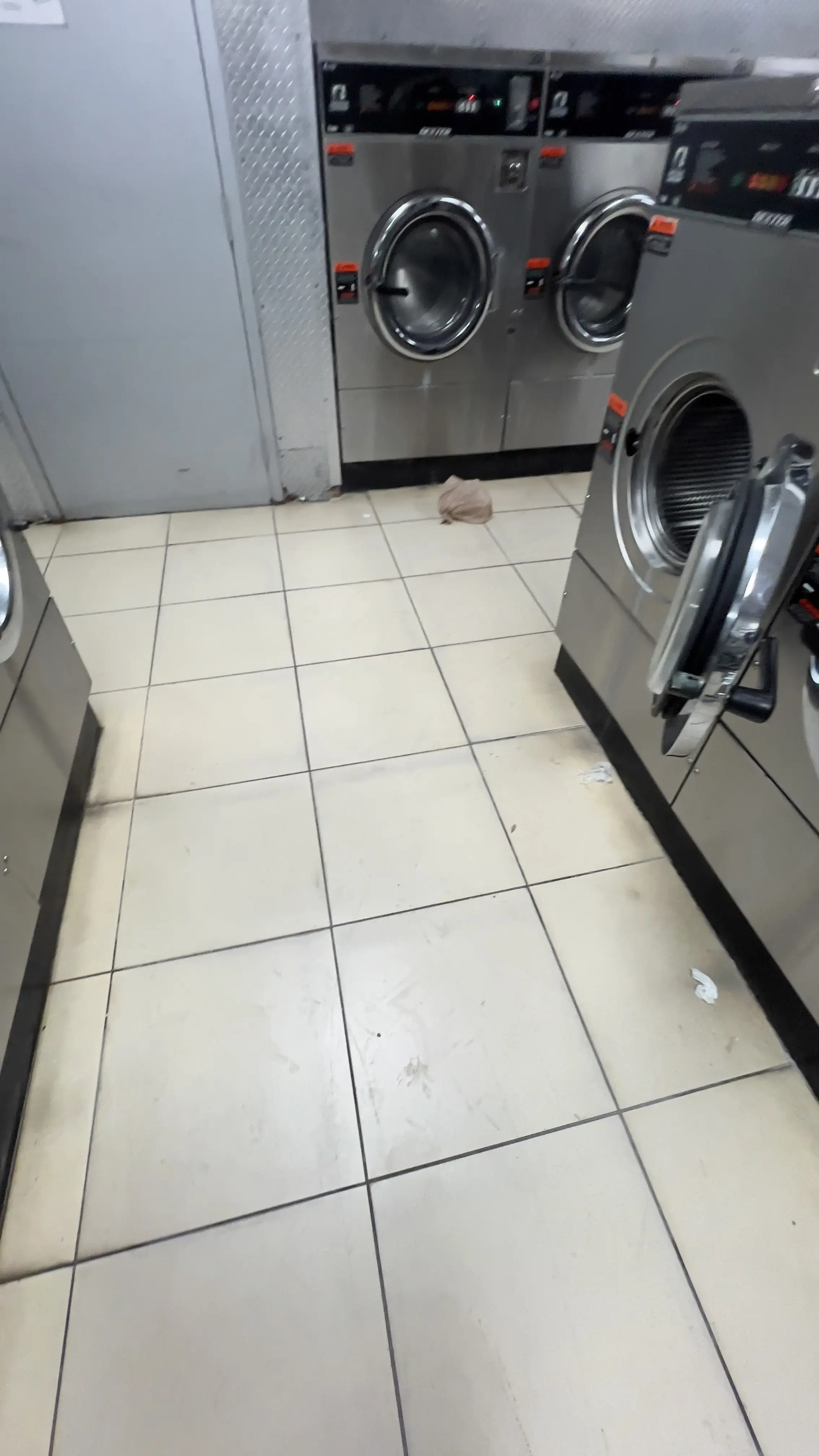 The Laundry Spot Plantation thumbnail 2