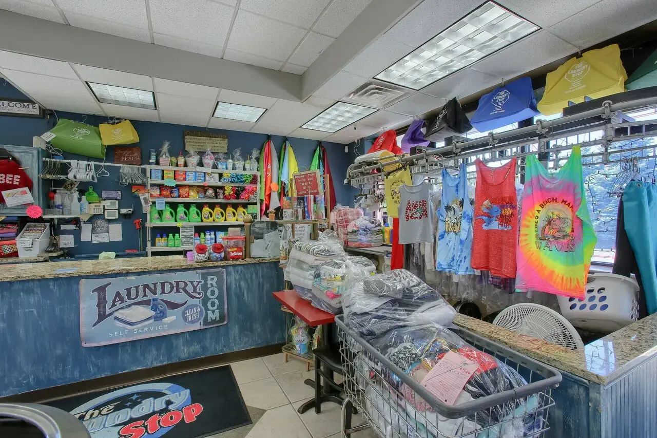 The Laundry Stop thumbnail 10