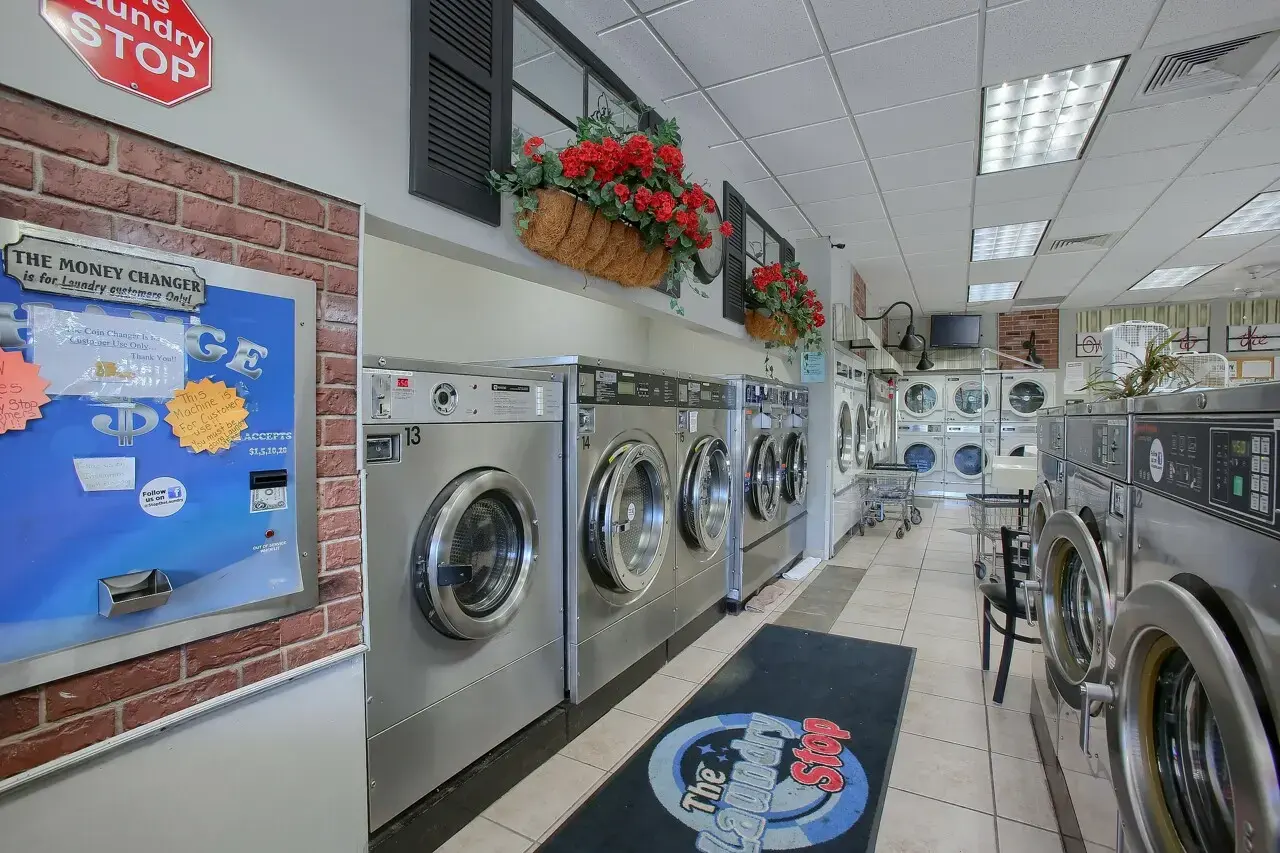 The Laundry Stop thumbnail 18