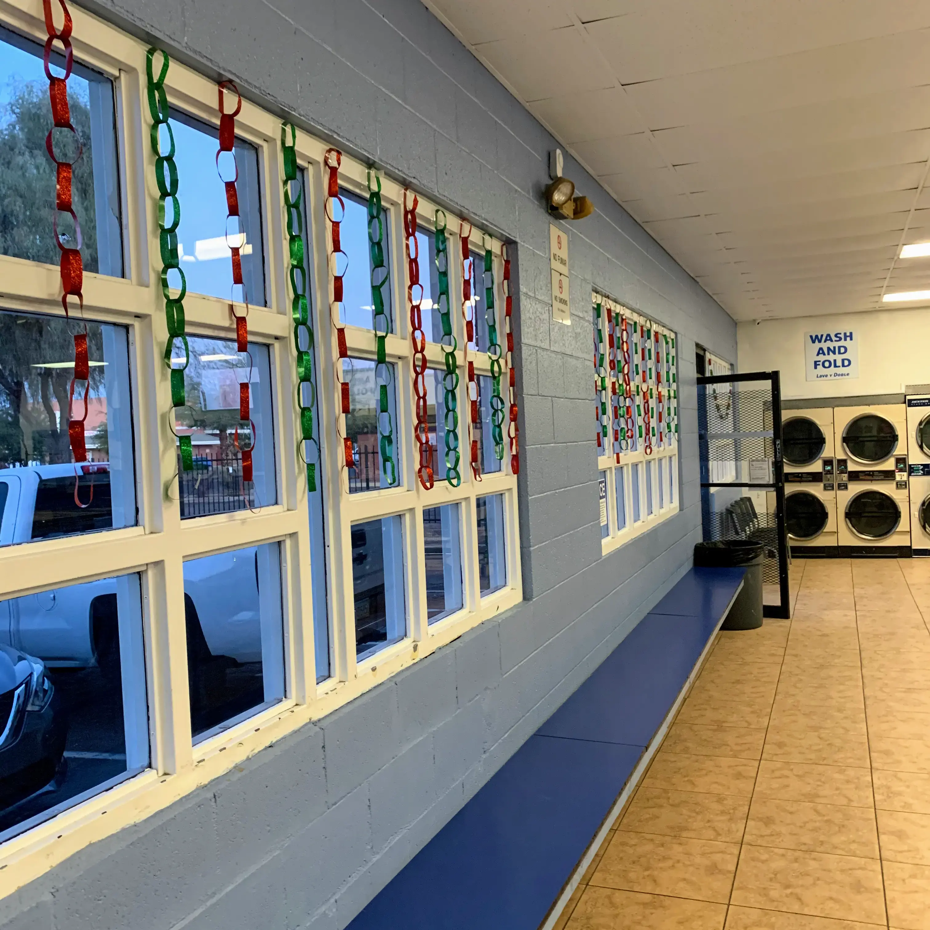 The Laundry Wheel Phoenix Coin Laundromat & Wash and Fold- Phoenix, AZ thumbnail 18
