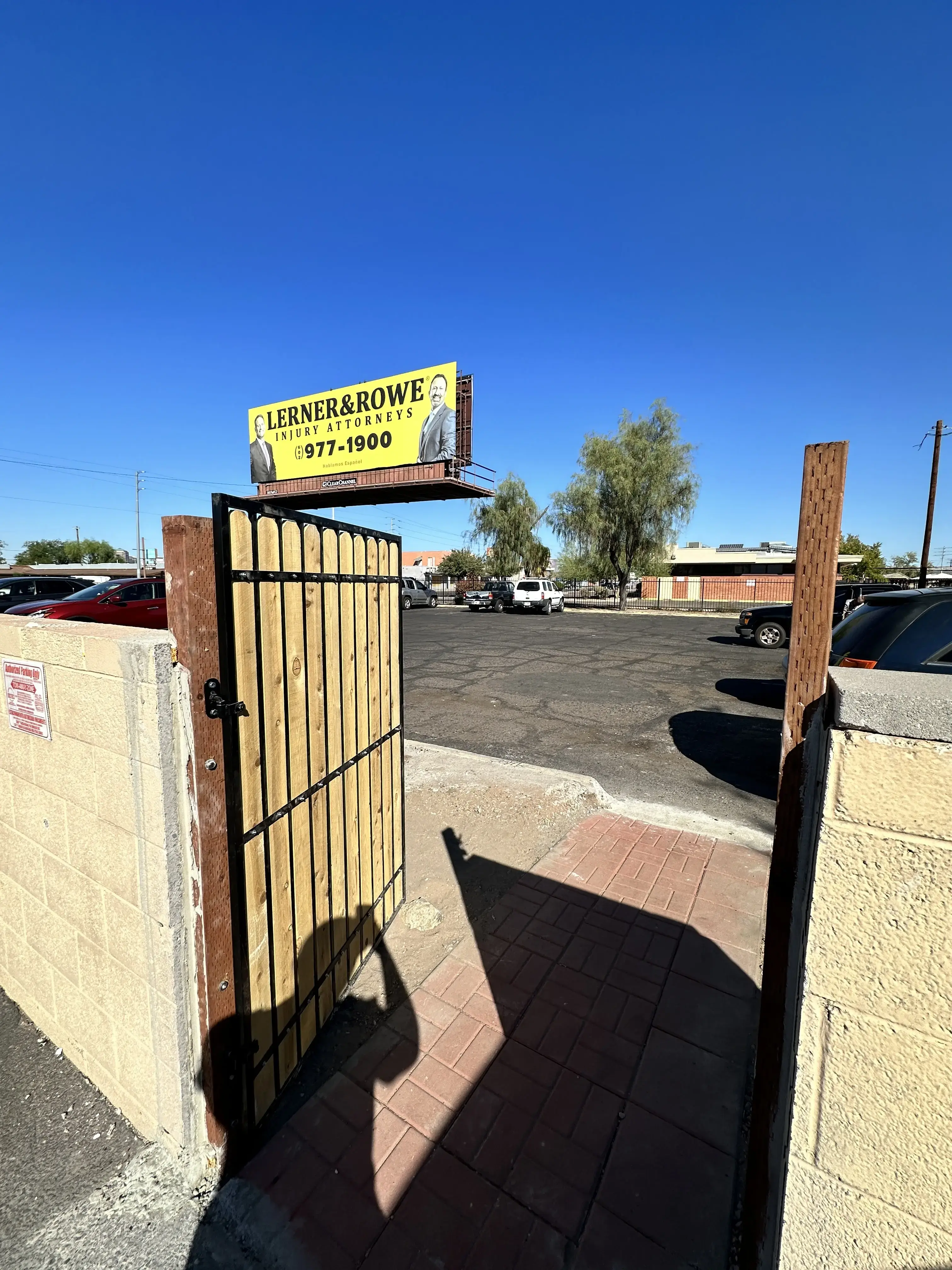 The Laundry Wheel Phoenix Coin Laundromat & Wash and Fold- Phoenix, AZ thumbnail 9