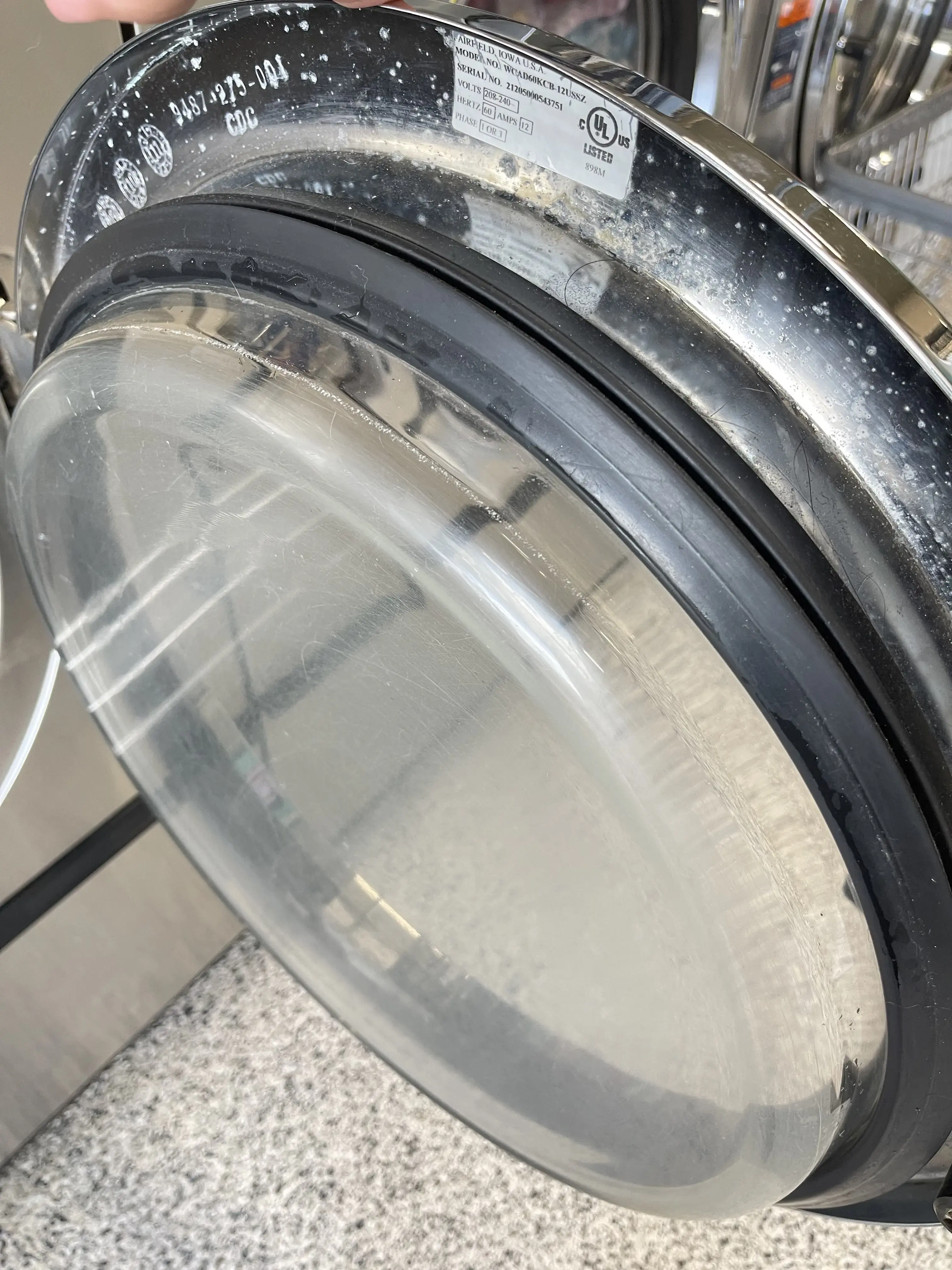 The Local Laundromat - Image 13