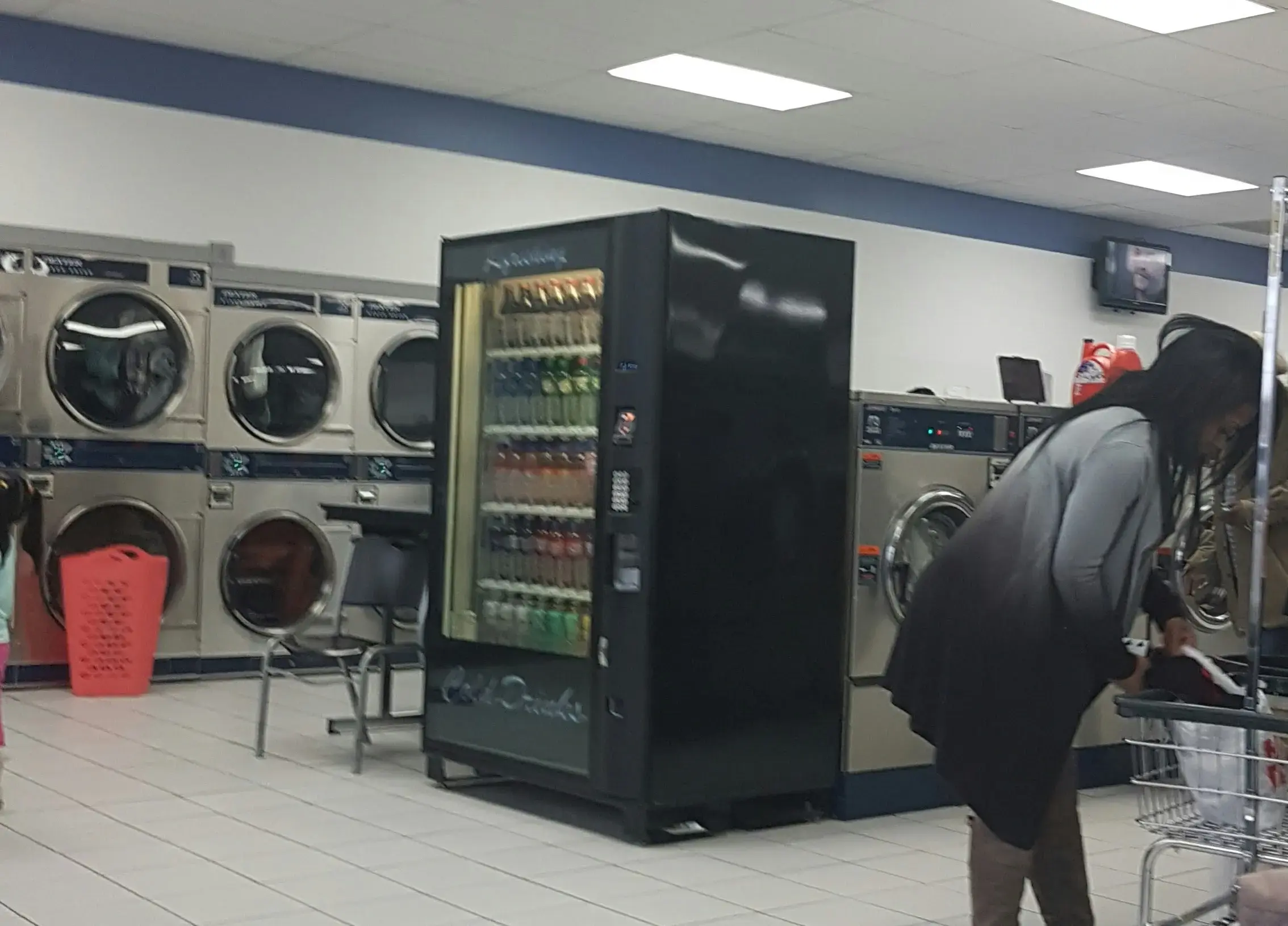 The Loop Laundry thumbnail 9