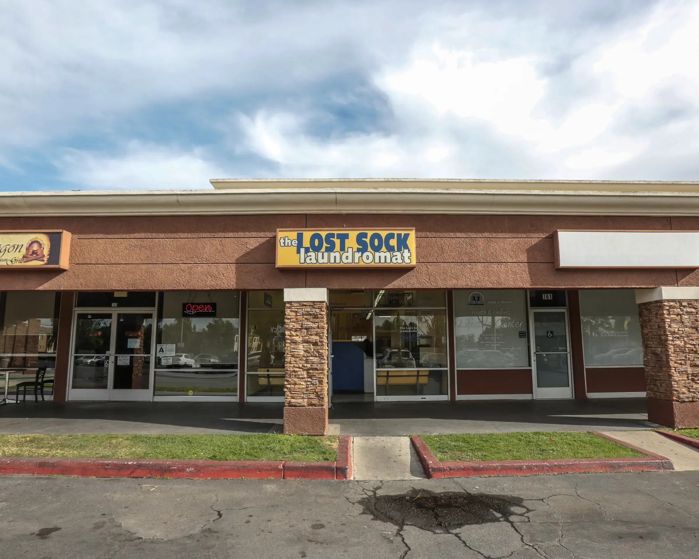 The Lost Sock Laundromat thumbnail 4
