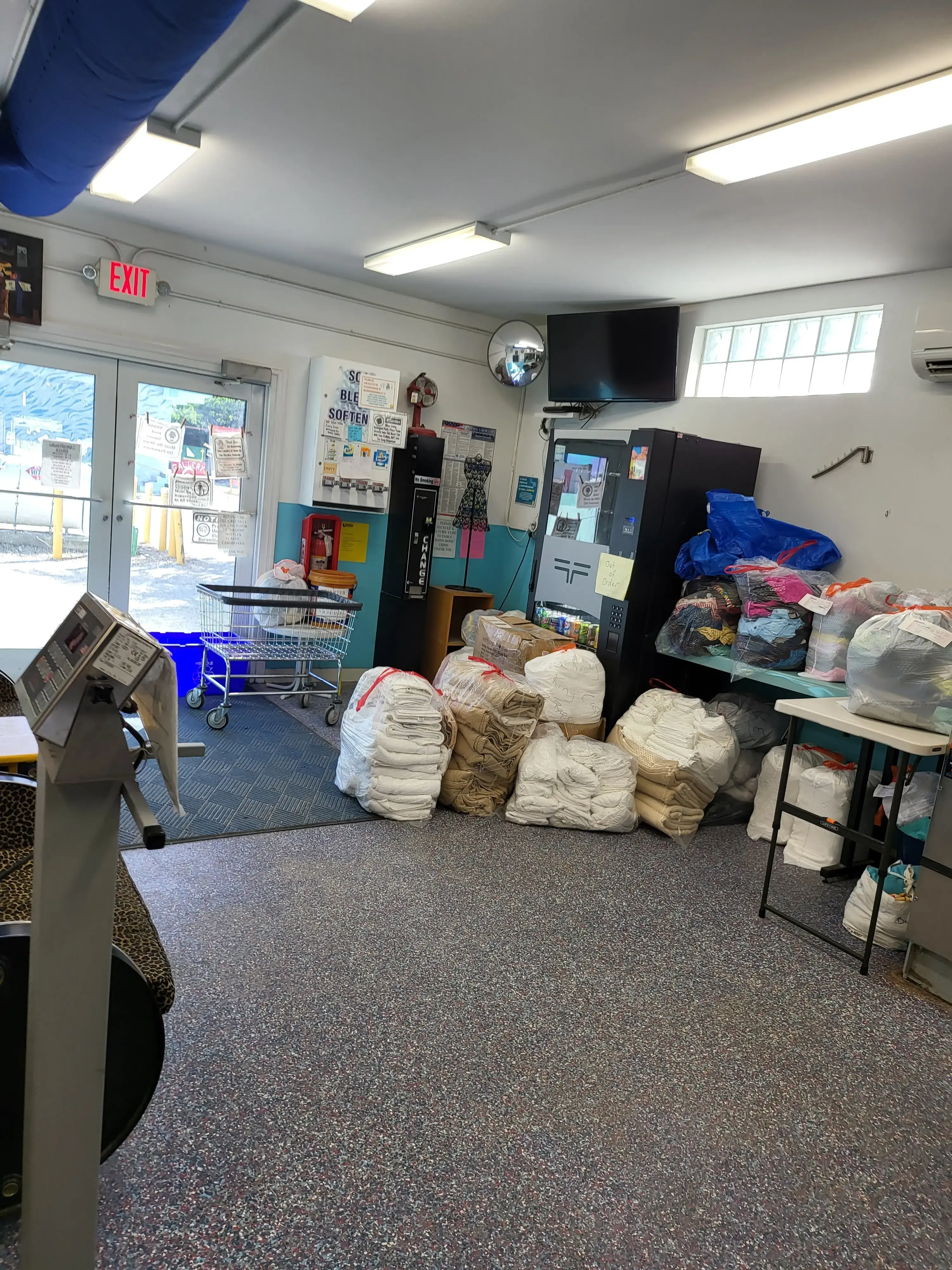 The Marathon Laundromat - Image 13