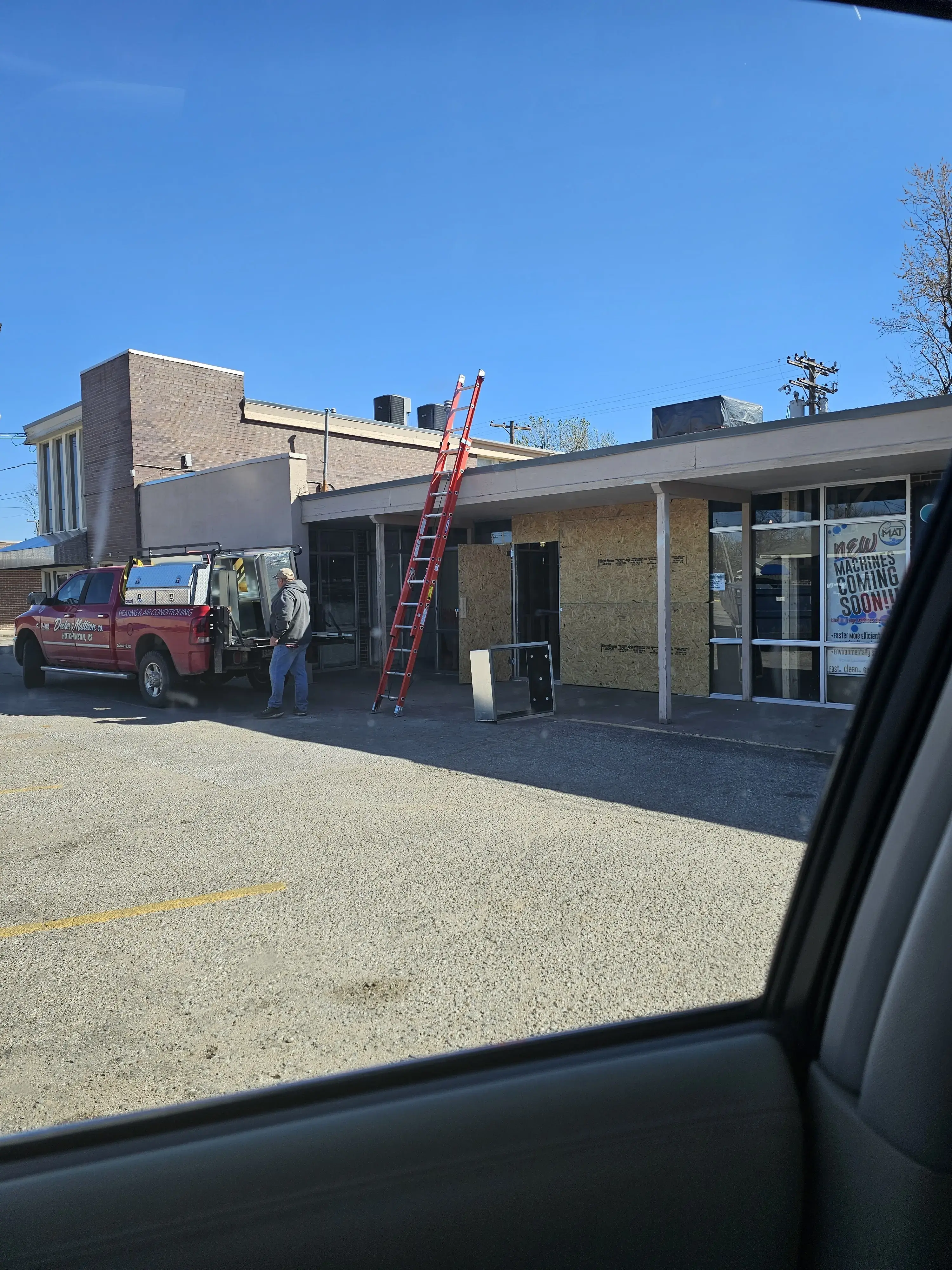 The Mat - Laundromat Hutchinson, Ks - Image 18