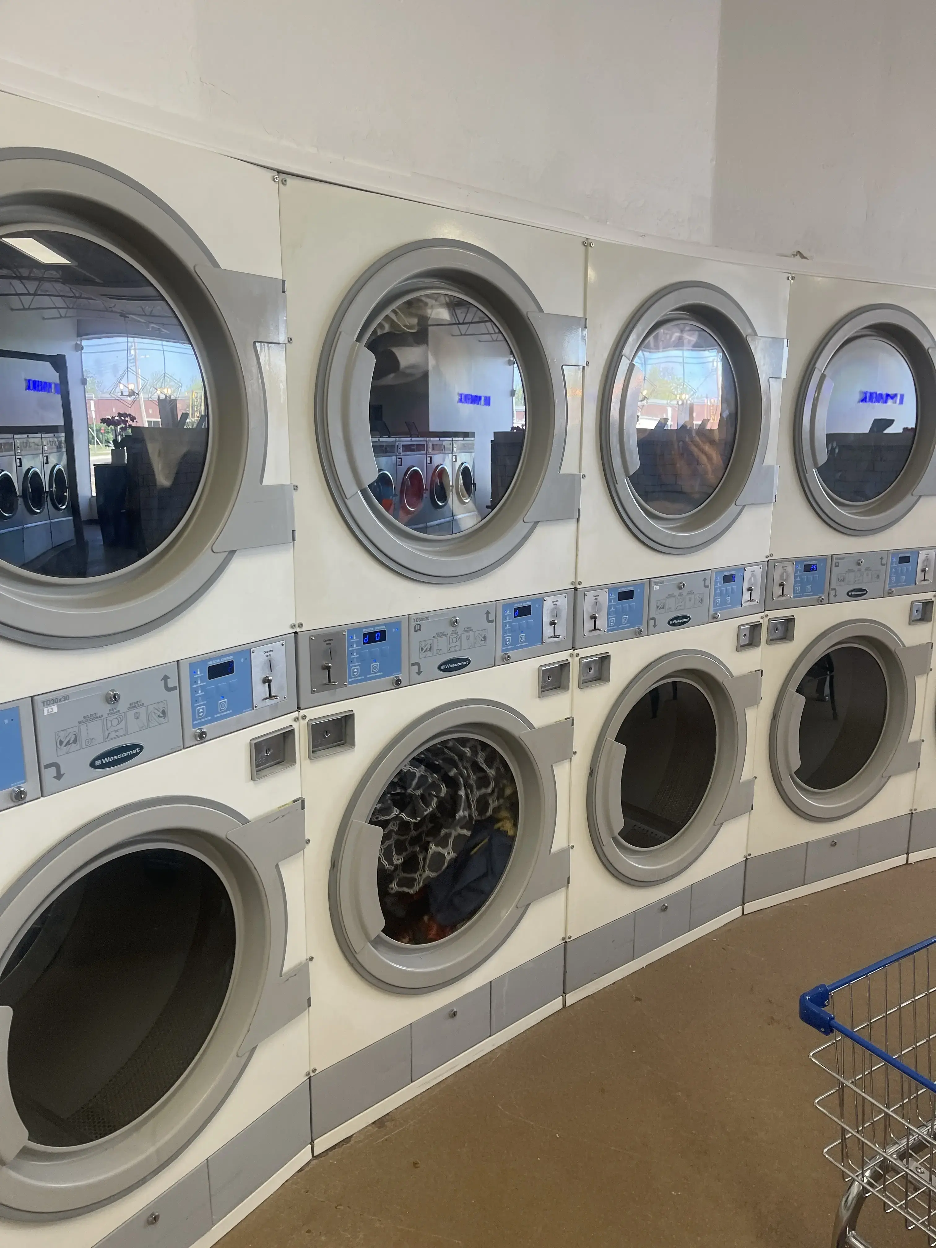 The Maverick Laundromat - Image 19