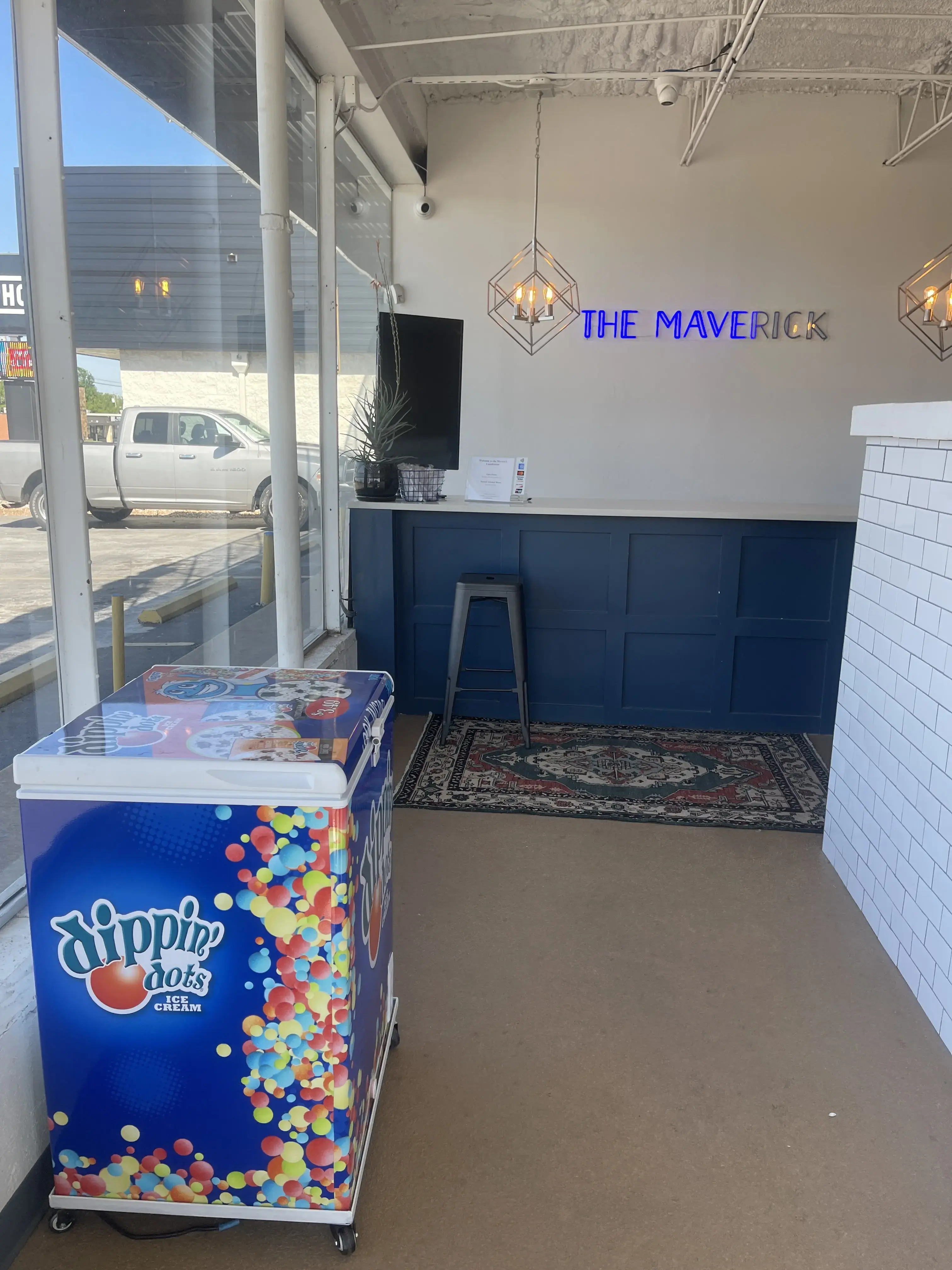 The Maverick Laundromat - Image 8