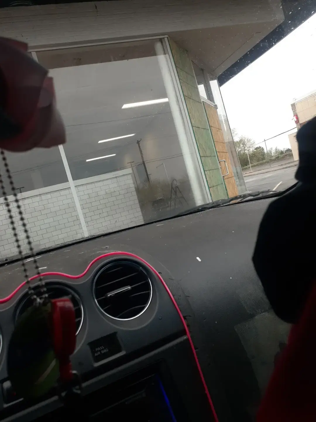 The Maverick Laundromat thumbnail 13