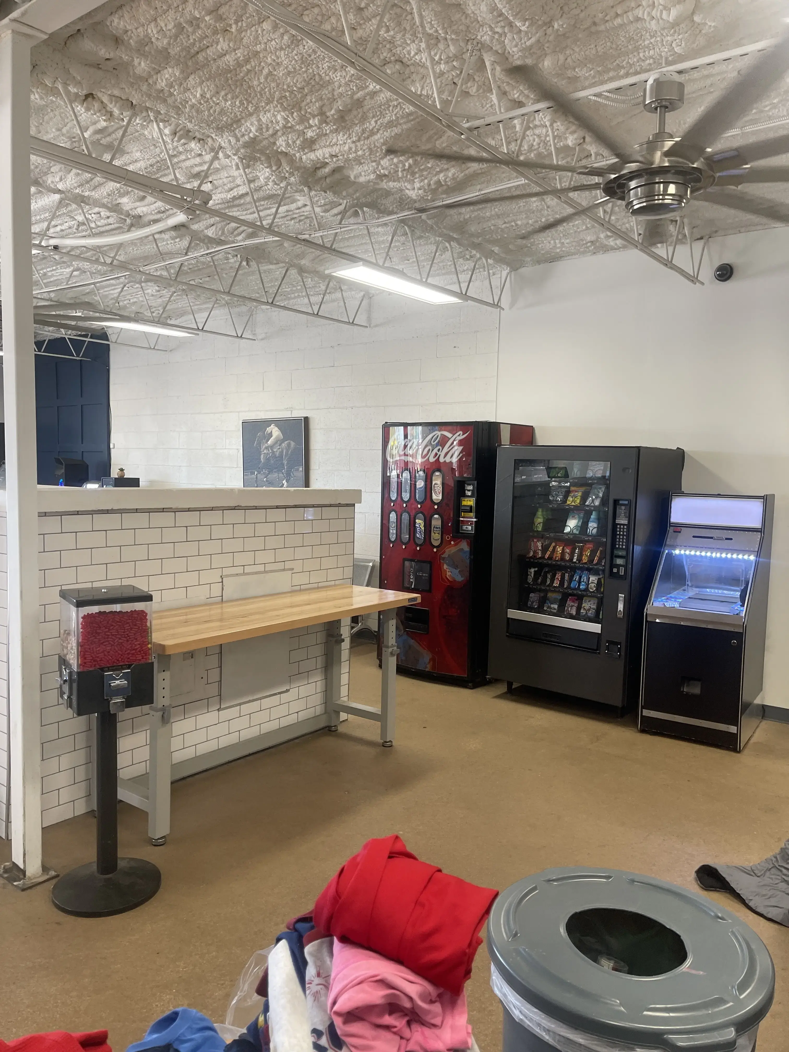 The Maverick Laundromat - Image 9