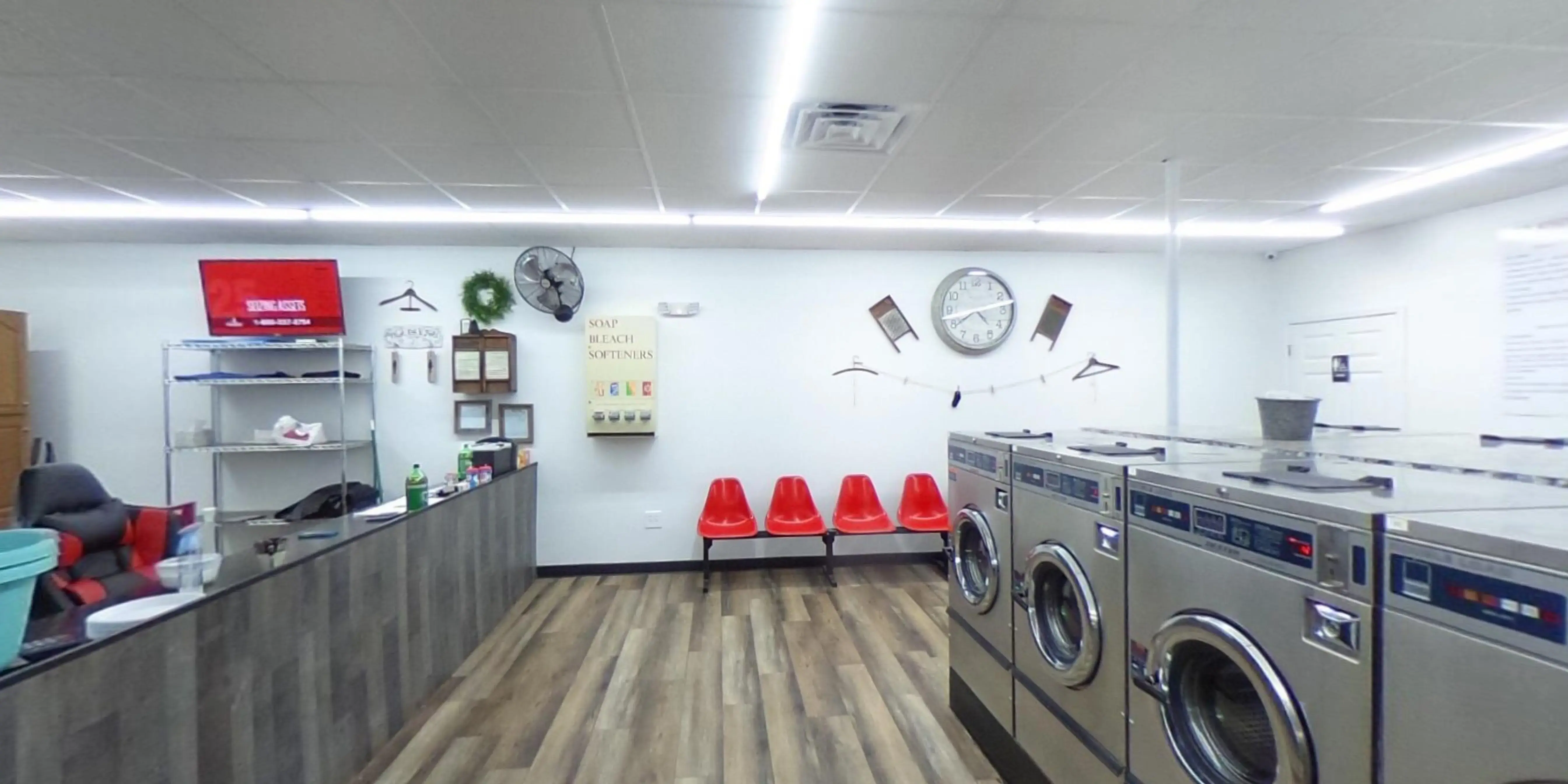 The Missing Sock Laundromat thumbnail 20