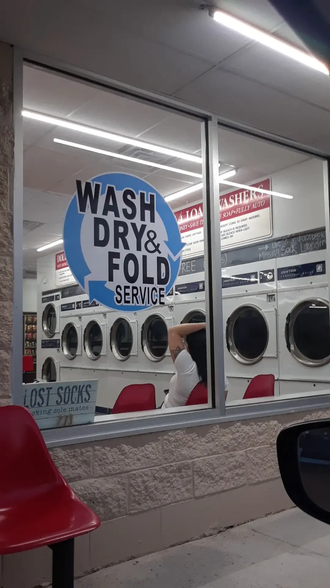 The Missing Sock Laundromat thumbnail 6