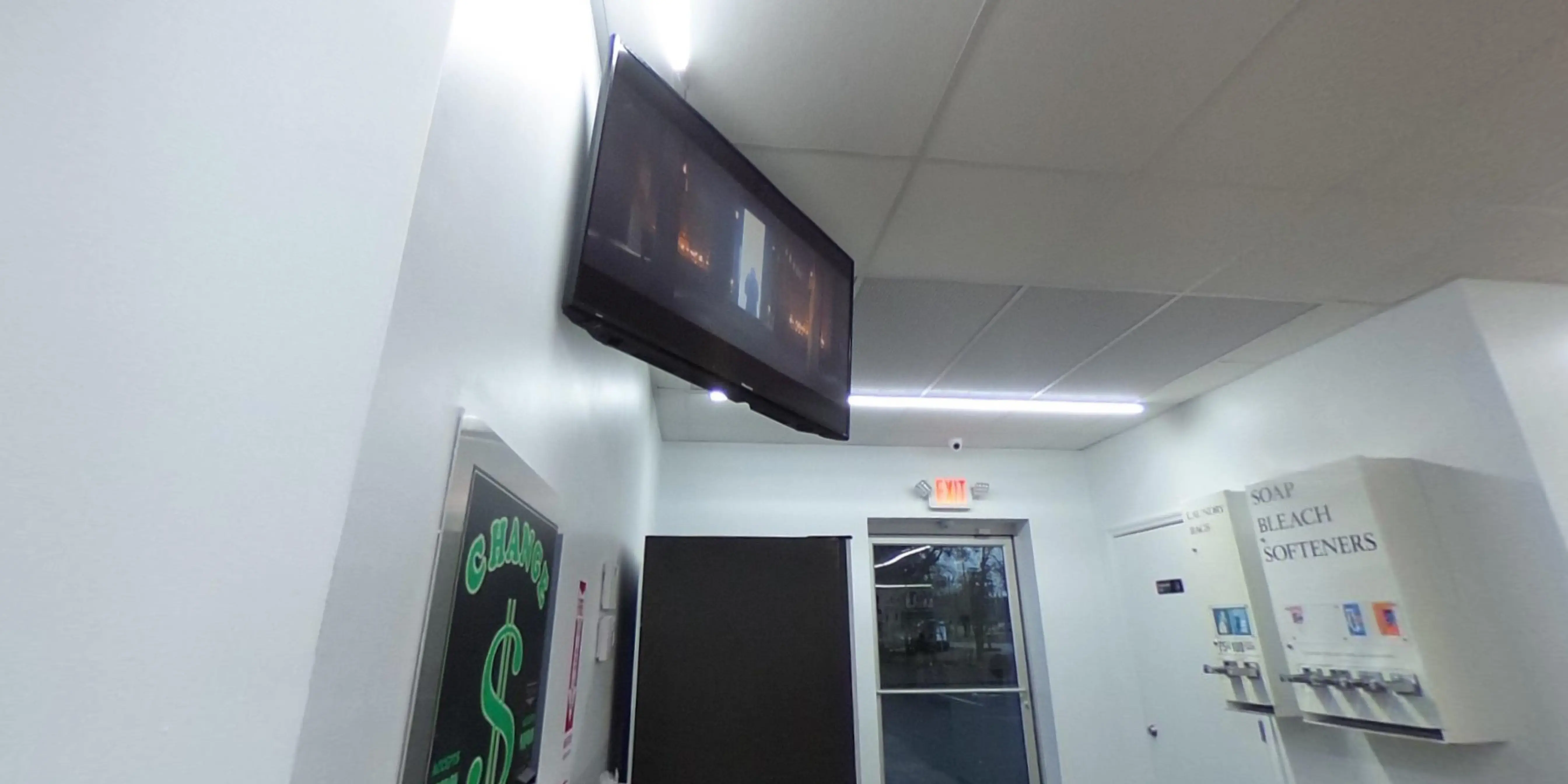 The Missing Sock Laundromat thumbnail 14