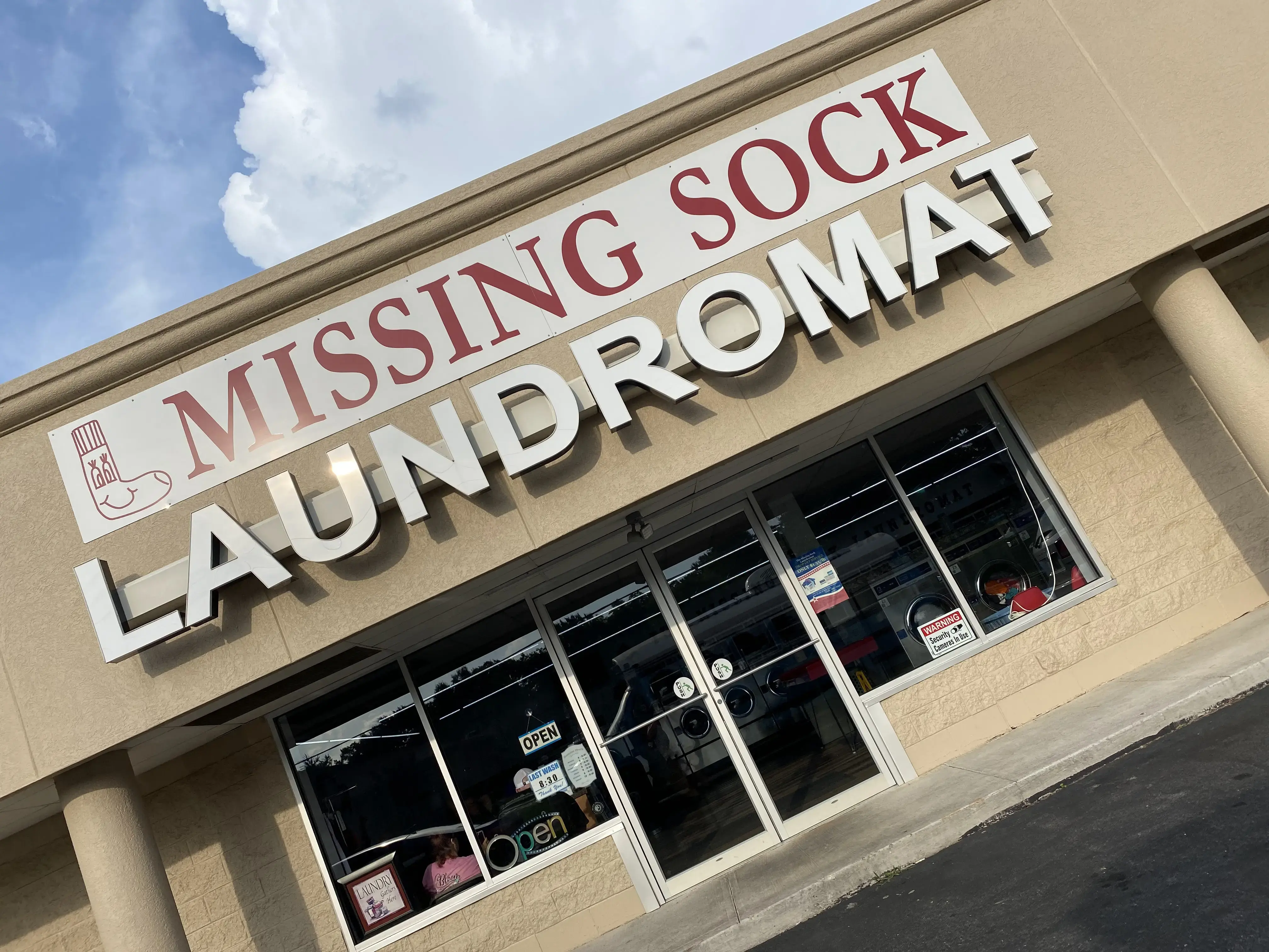 The Missing Sock Laundromat thumbnail 10