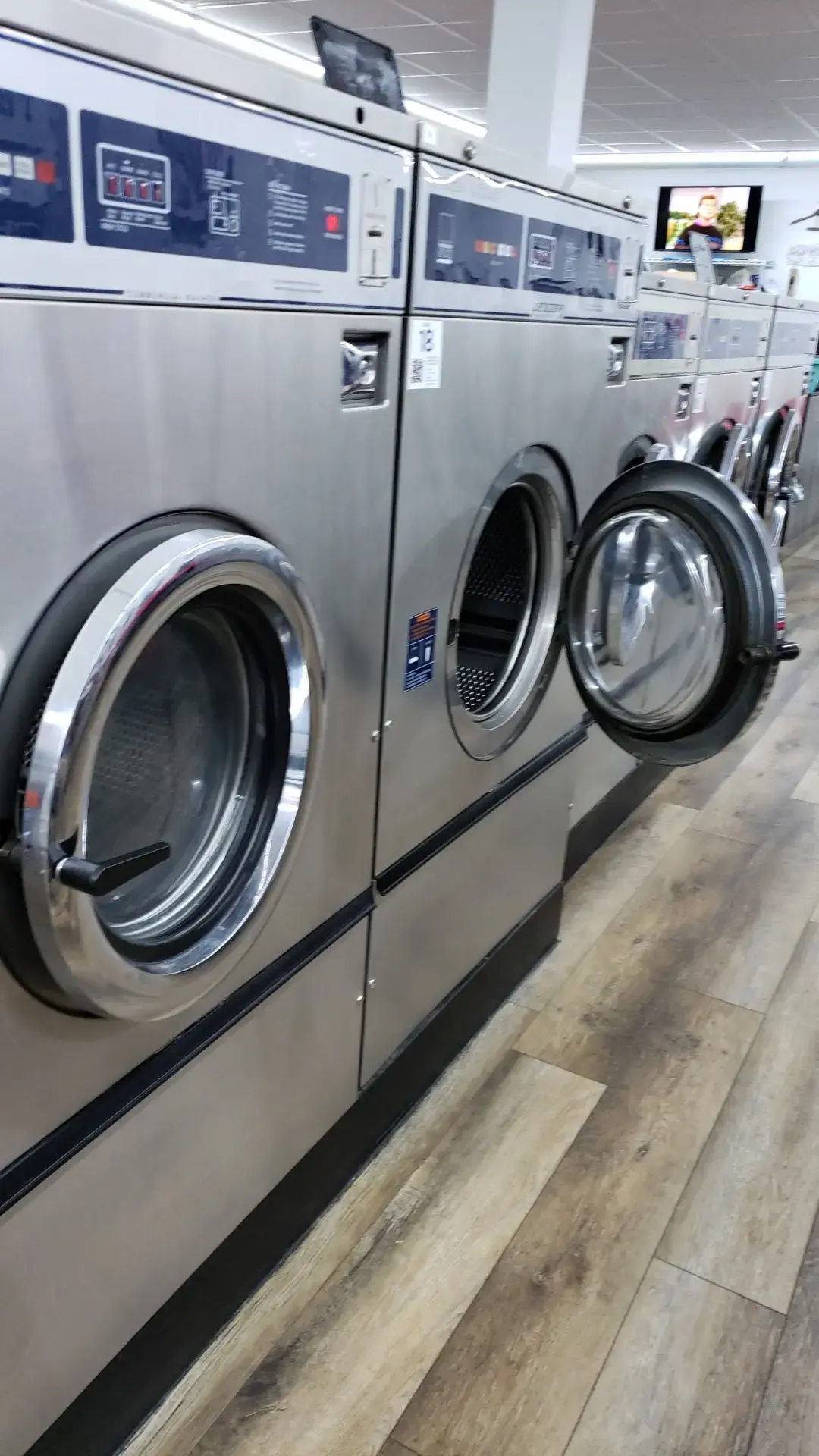 The Missing Sock Laundromat thumbnail 19
