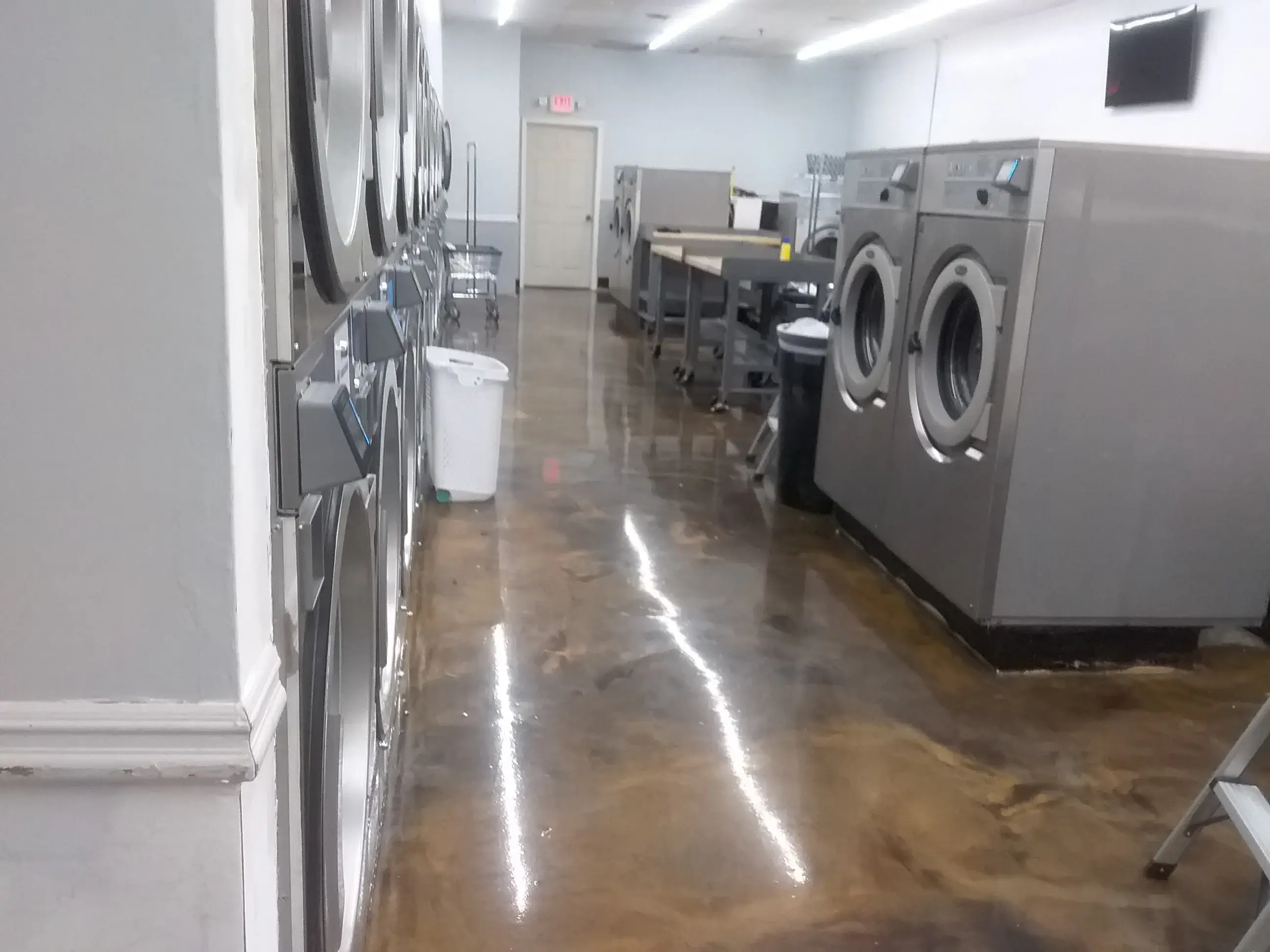 The Muddy Laundry Room thumbnail 16
