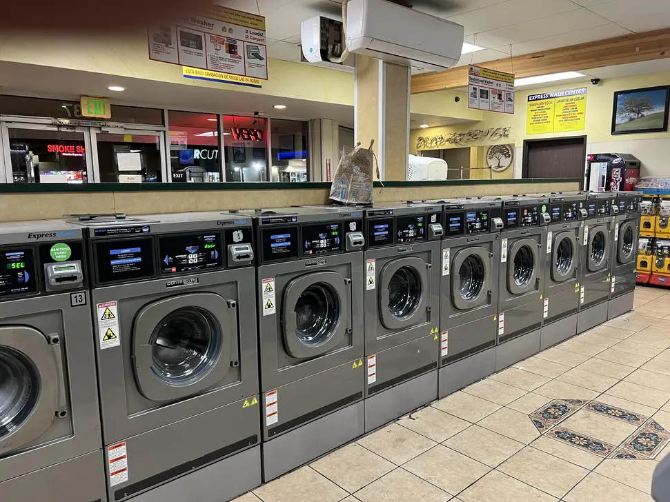 The Oaks Laundry Center location