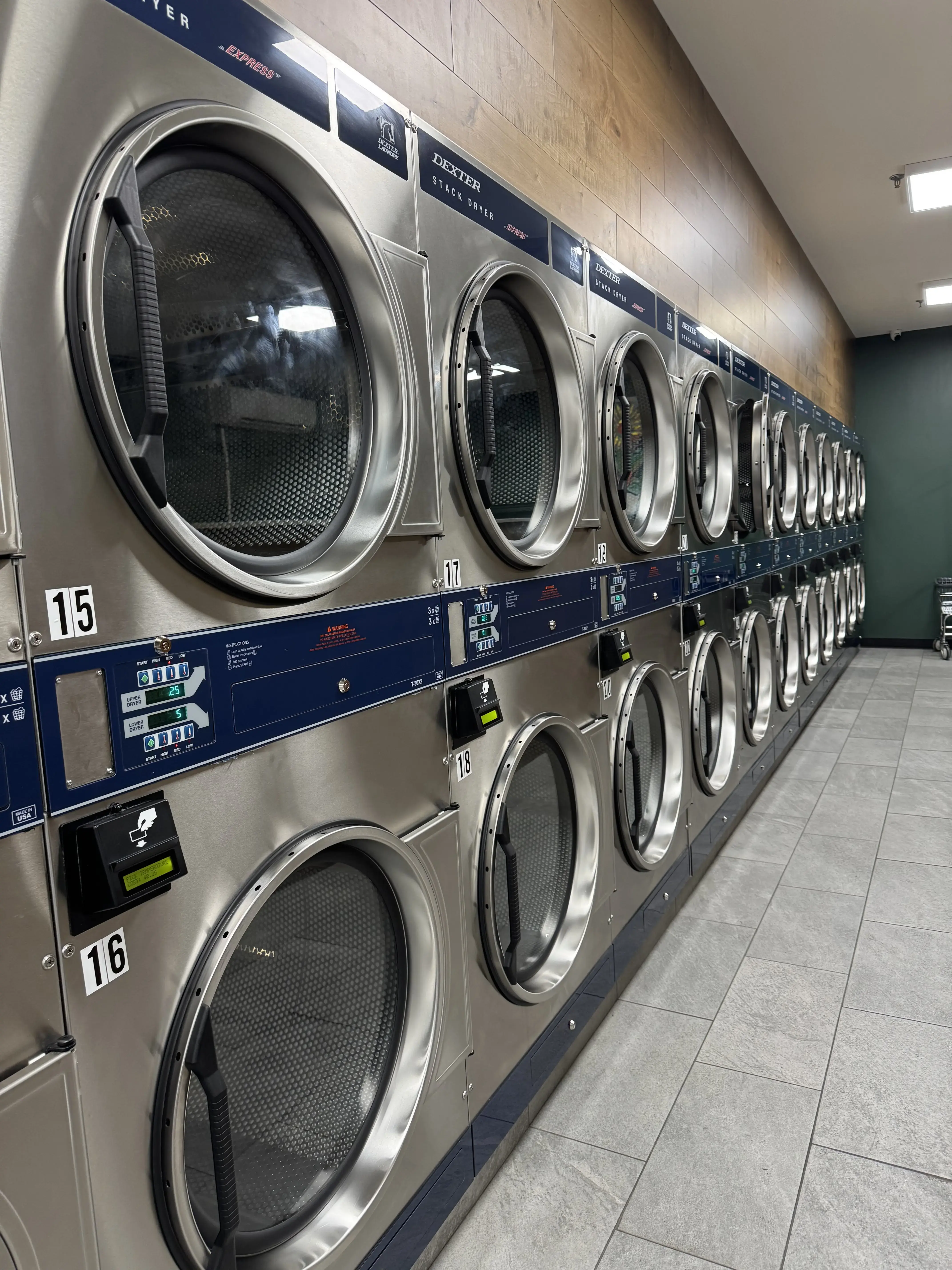 The Perfect Laundromat thumbnail 20