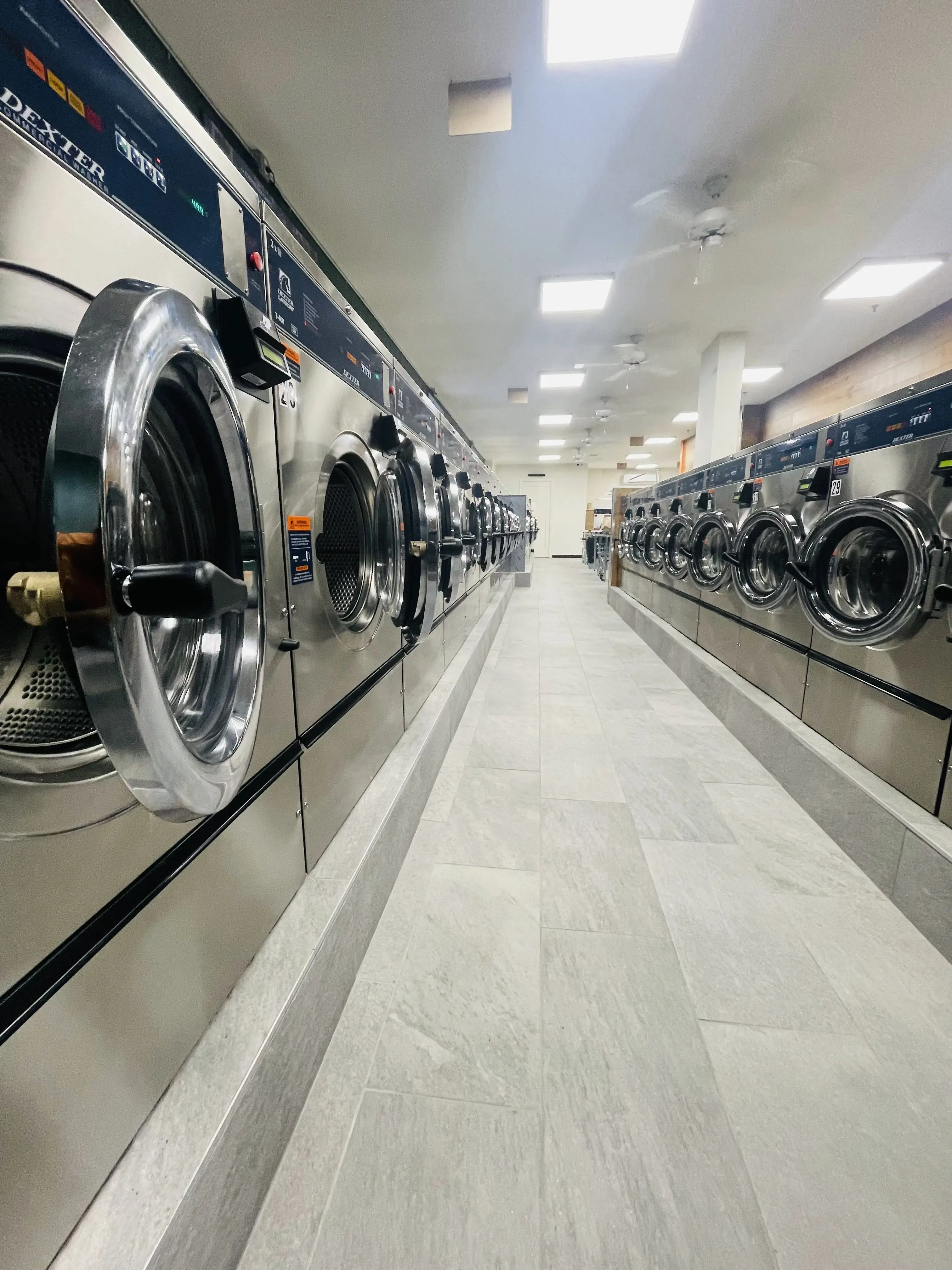 The Perfect Laundromat - Image 11
