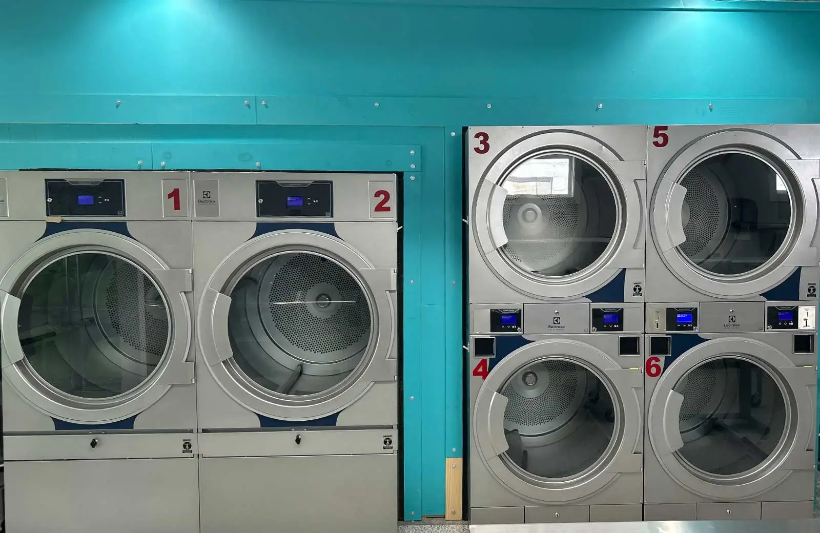 The Queen's Laundry thumbnail 5