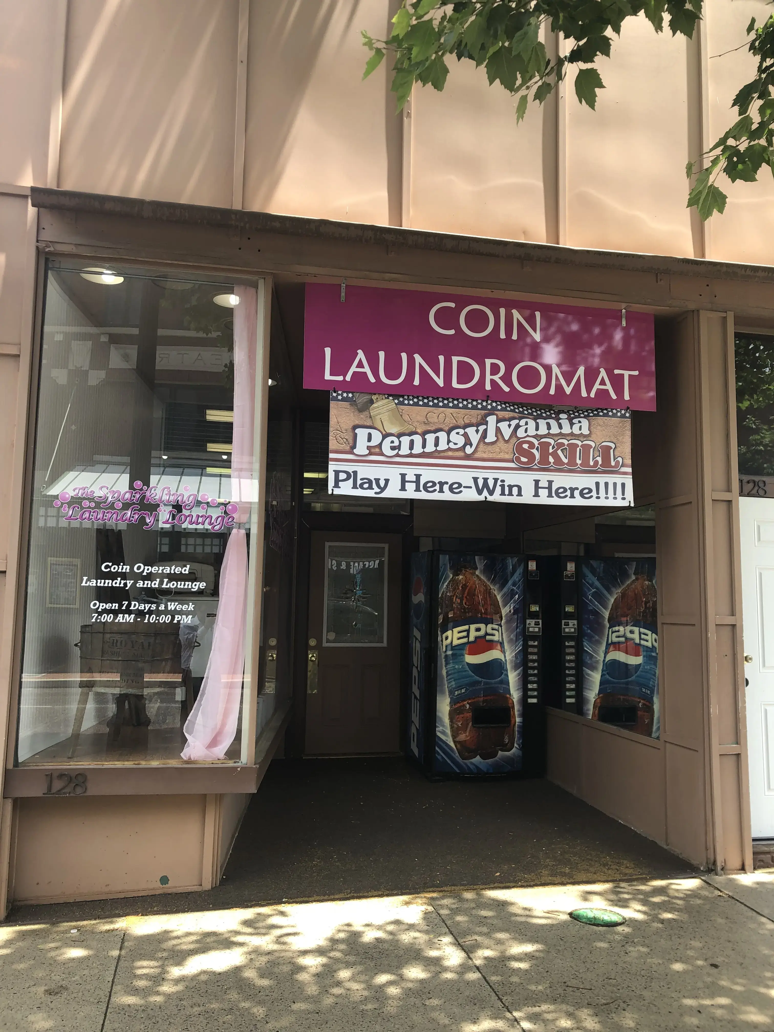 The Sparkling Laundry Lounge - Image 3