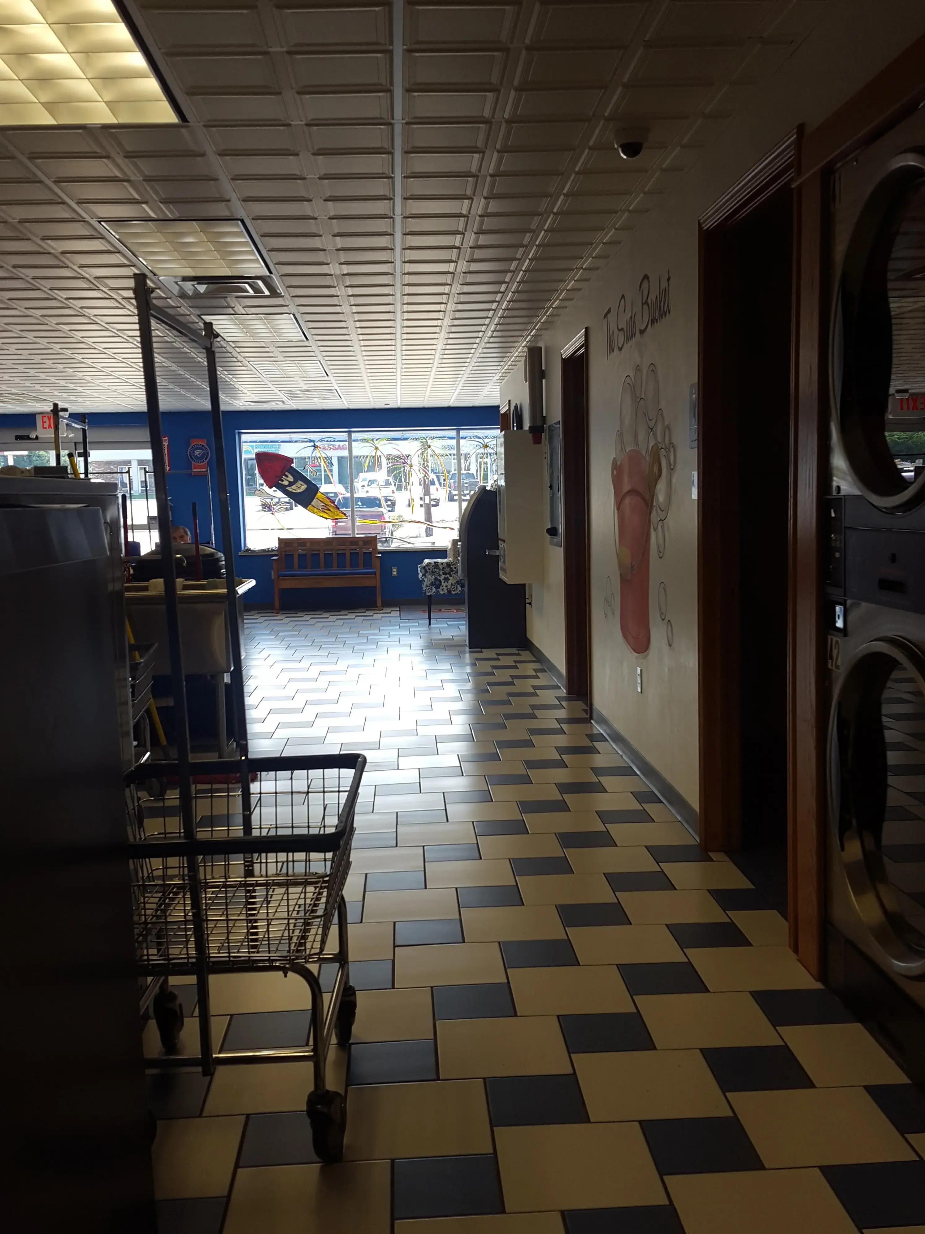 The Suds Bucket on Harrison Street - Image 9