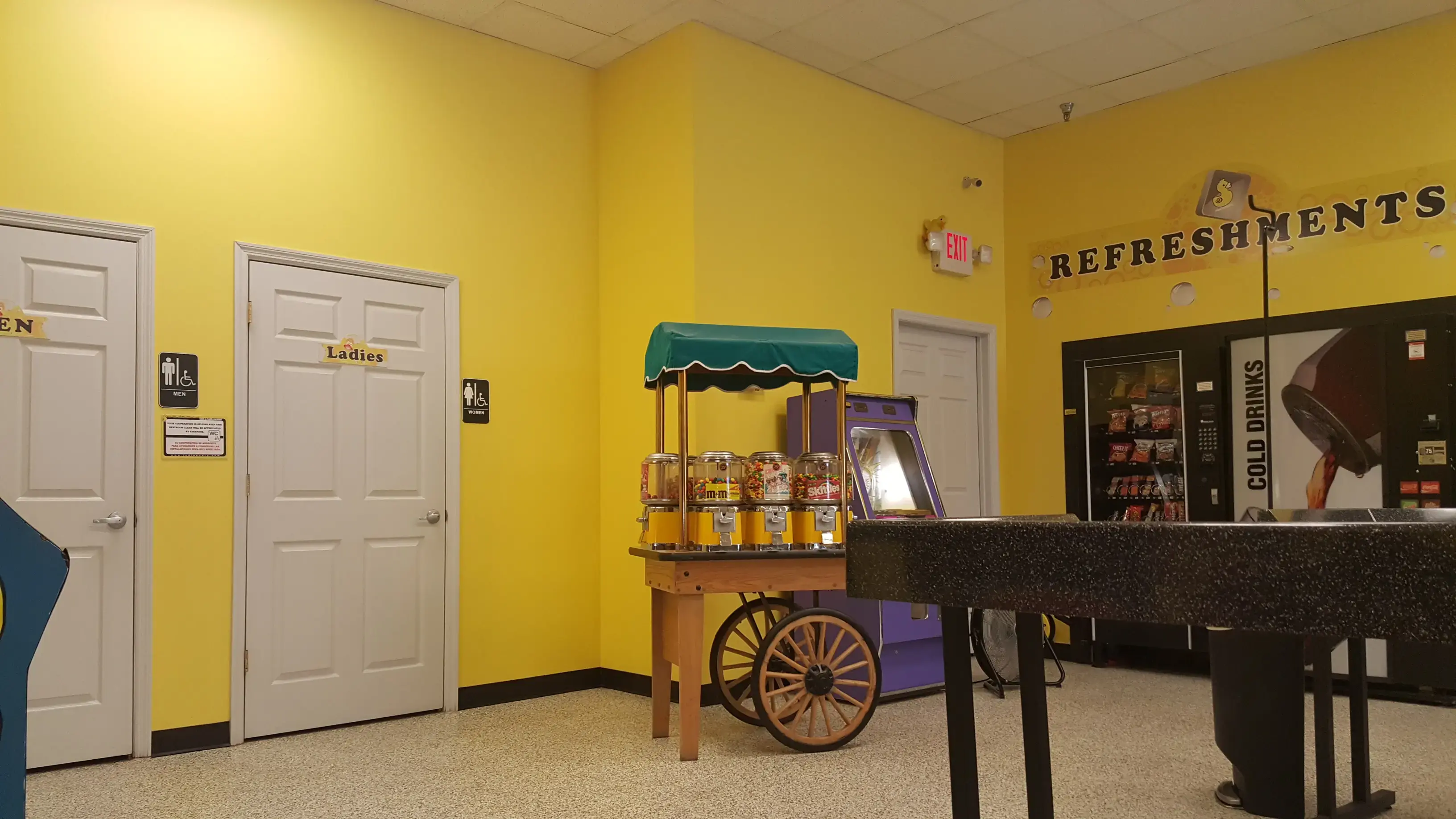 The Sullied Duck COIN & CARD LAUNDRY - Image 3