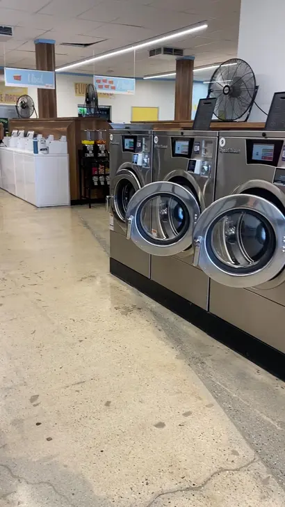 The Sunset Laundry - Image 10