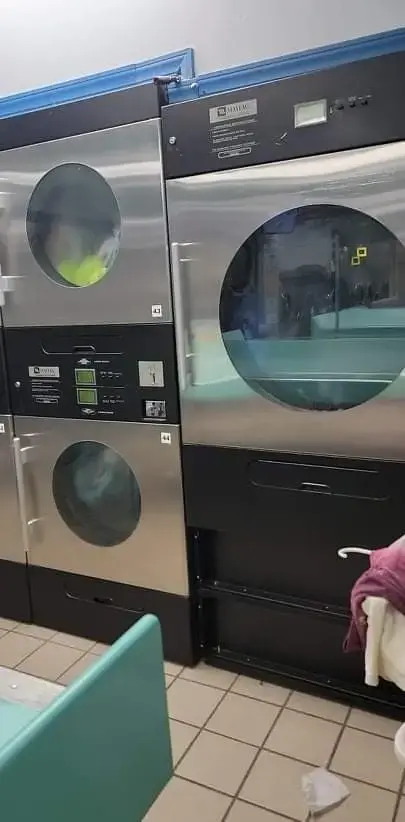 The Walton Laundromat - Image 11