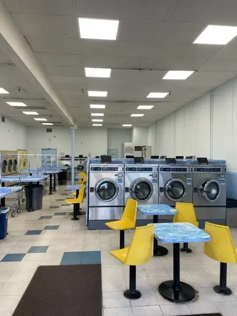 The Wash and Dry Place - Image 12