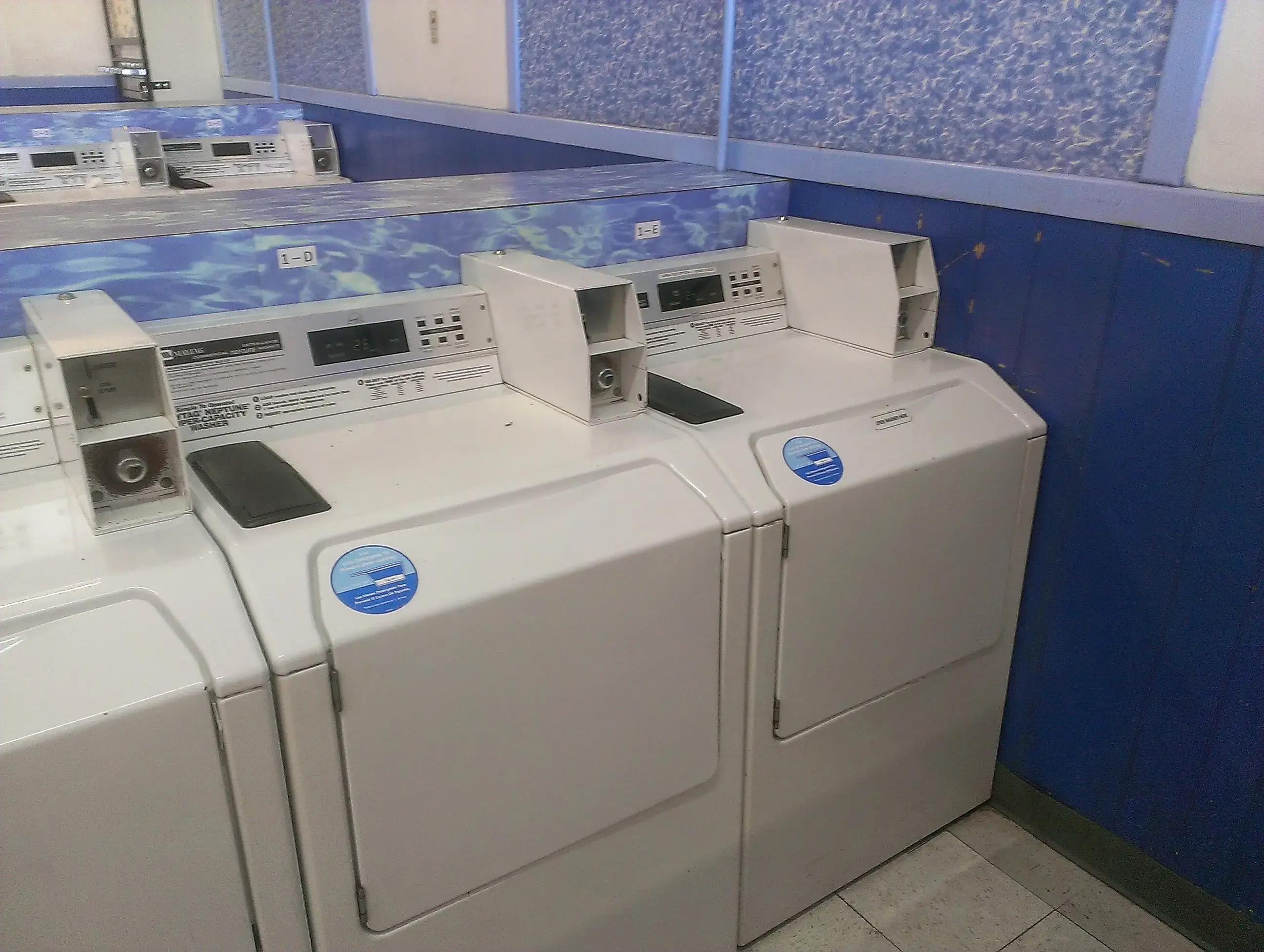 The Wash and Dry Place thumbnail 6