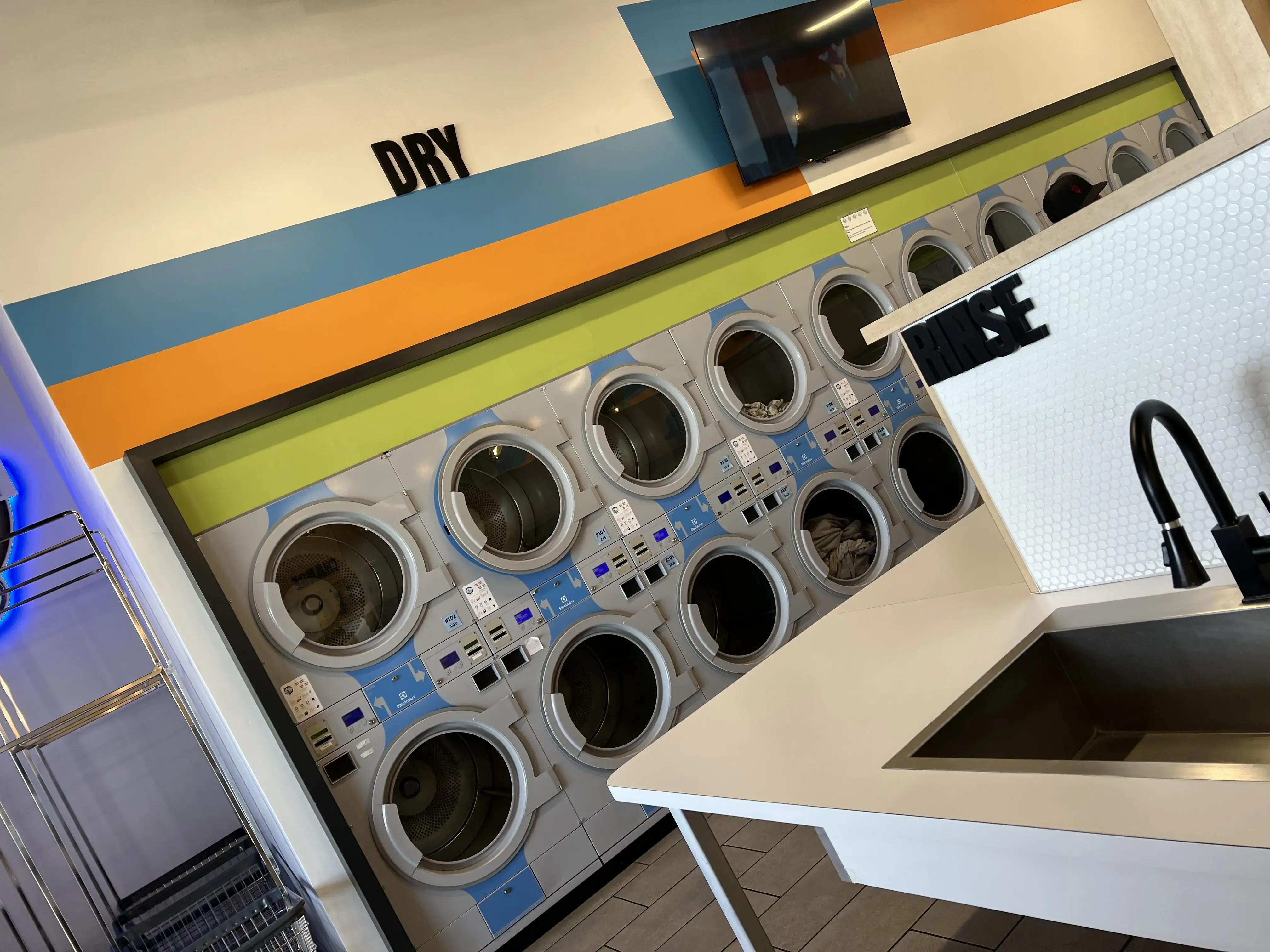The Wash Clinic Laundromat thumbnail 4