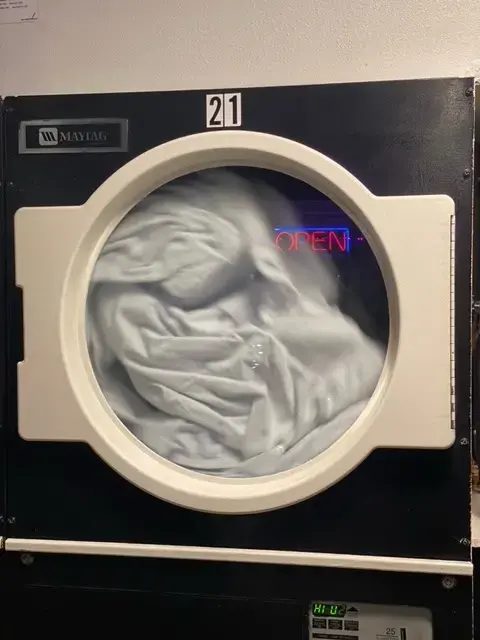 The Wash Coin Laundry thumbnail 7