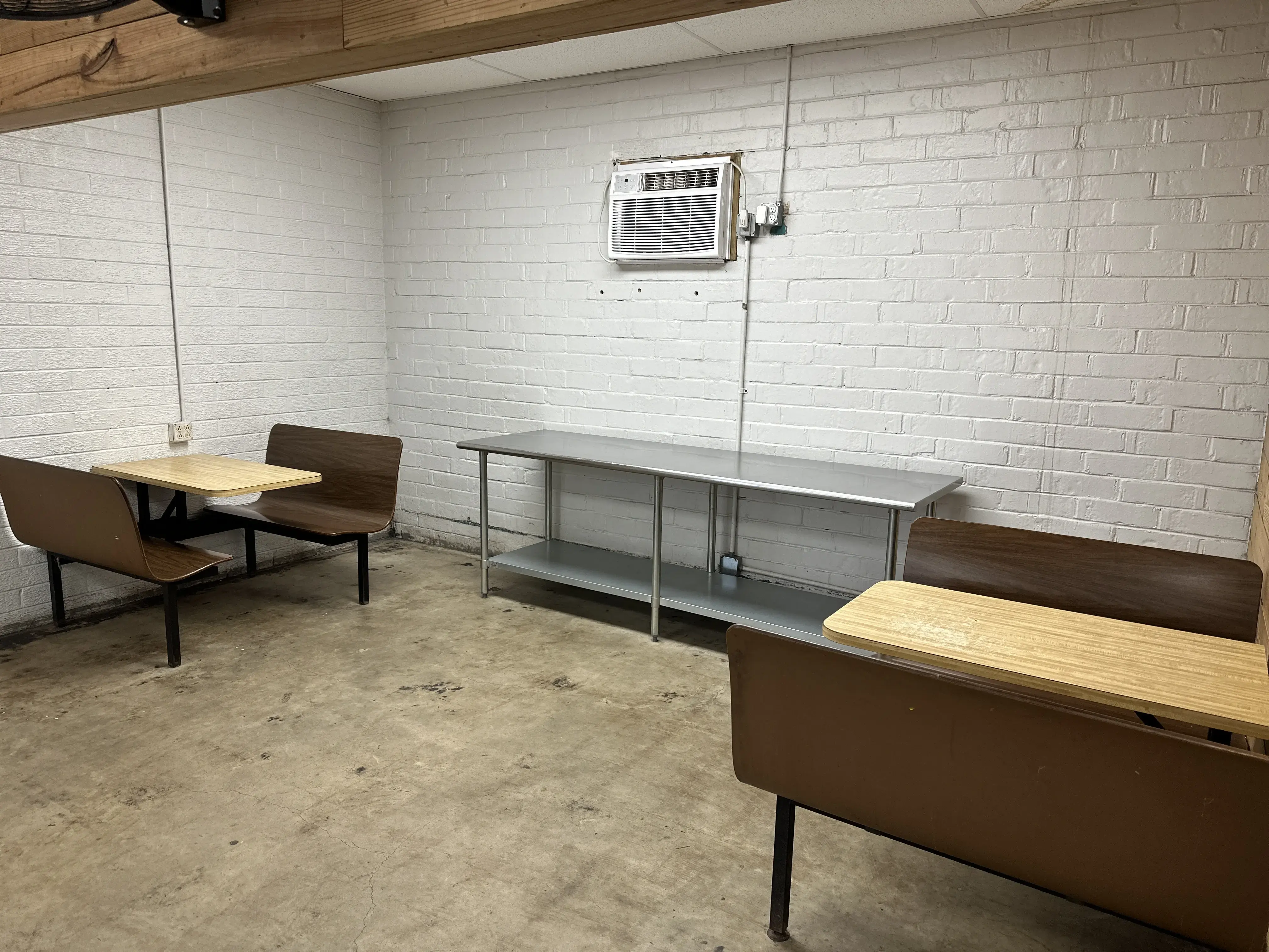 The Wash House Laundromat - Image 18