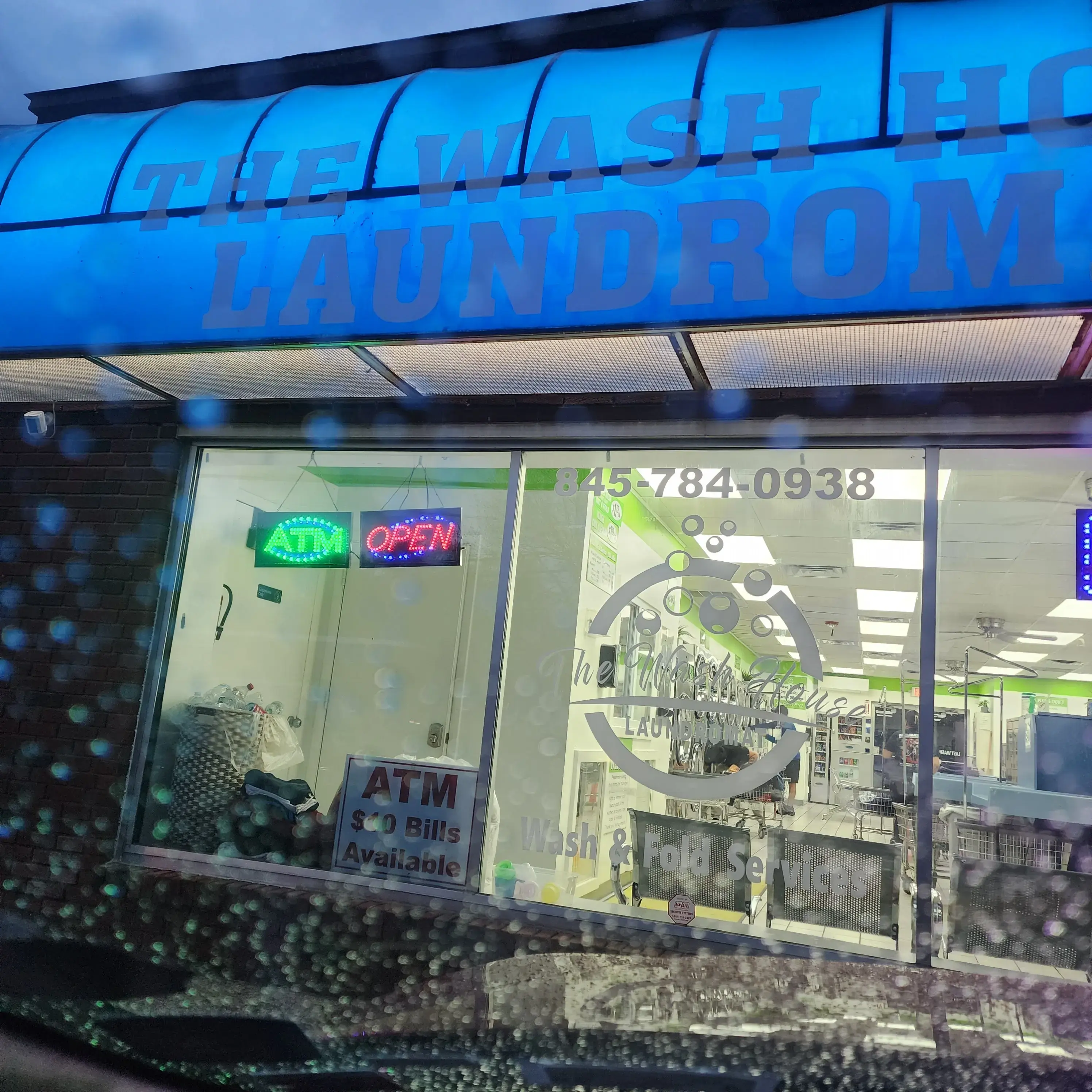 The Wash House Laundromat - Image 14