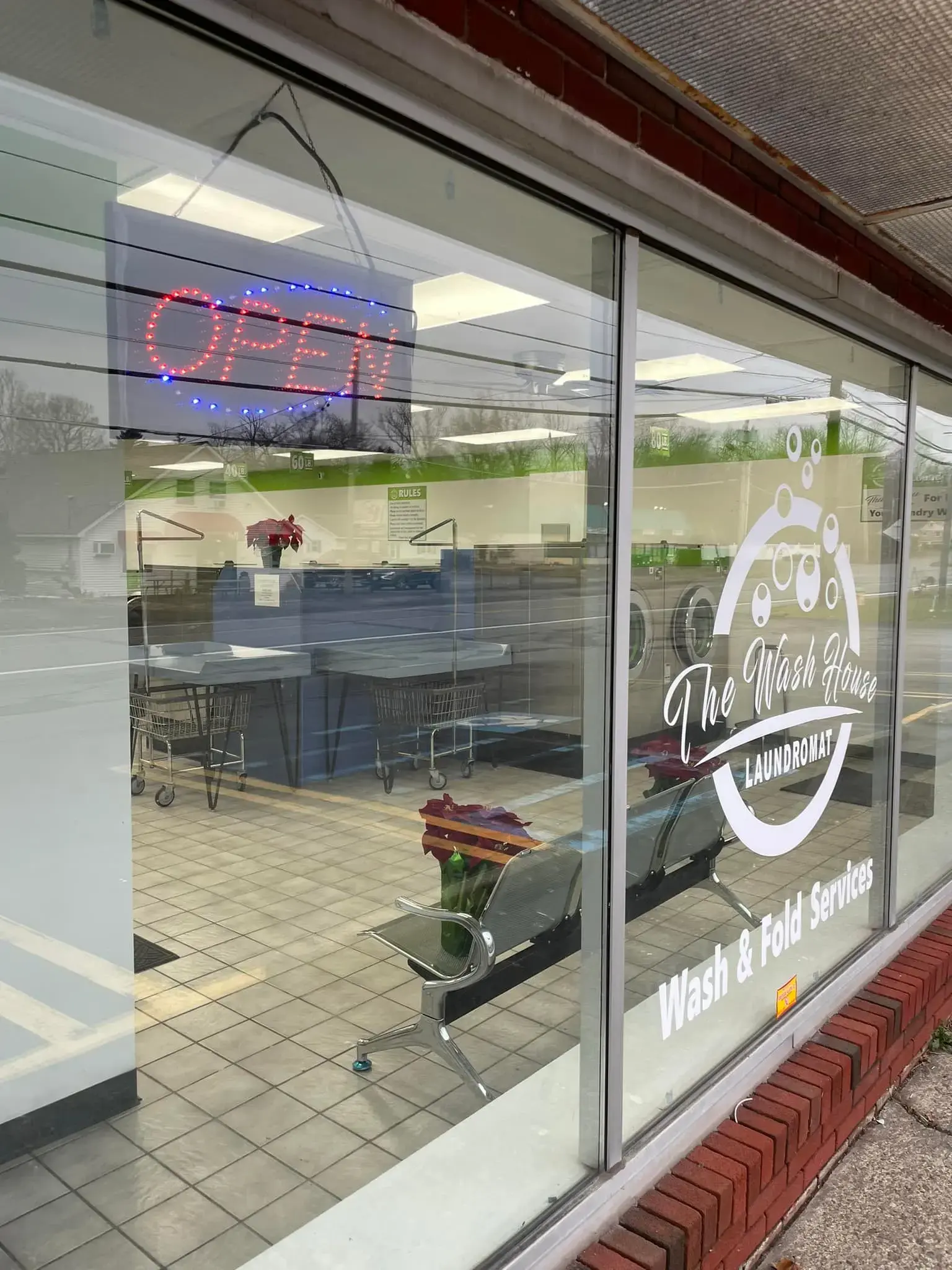 The Wash House Laundromat thumbnail 10