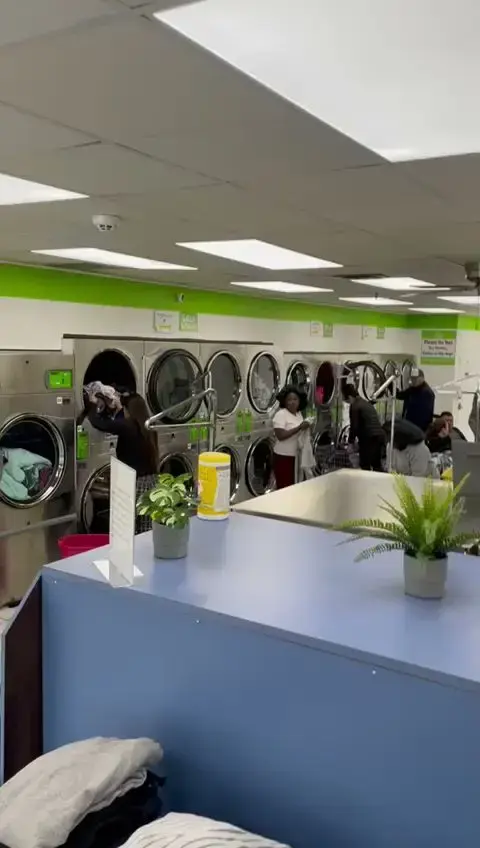 The Wash House Laundromat thumbnail 7