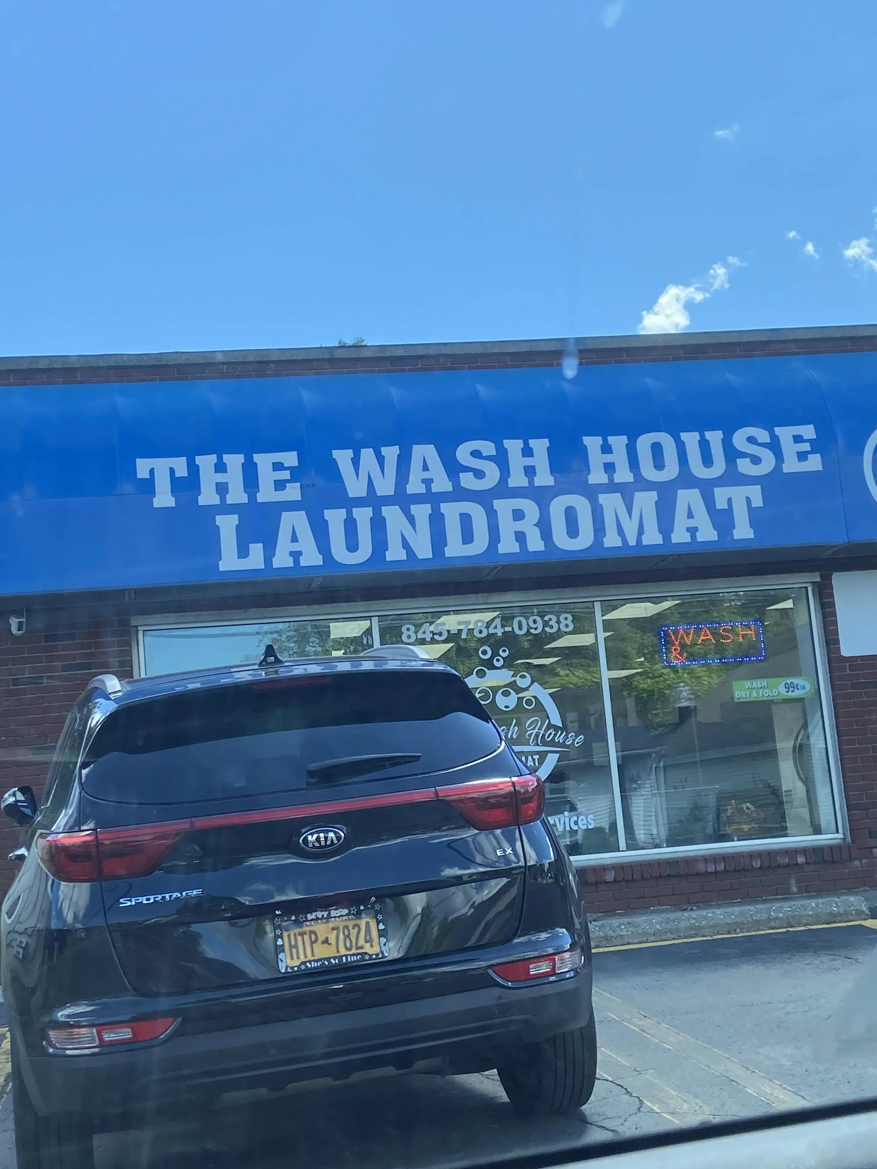 The Wash House Laundromat thumbnail 18