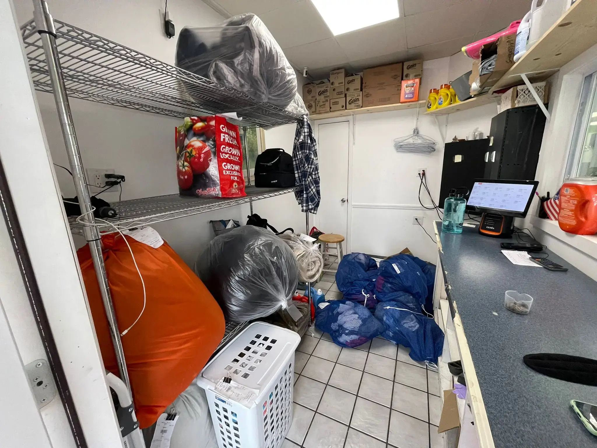 The Wash House Laundromat thumbnail 9