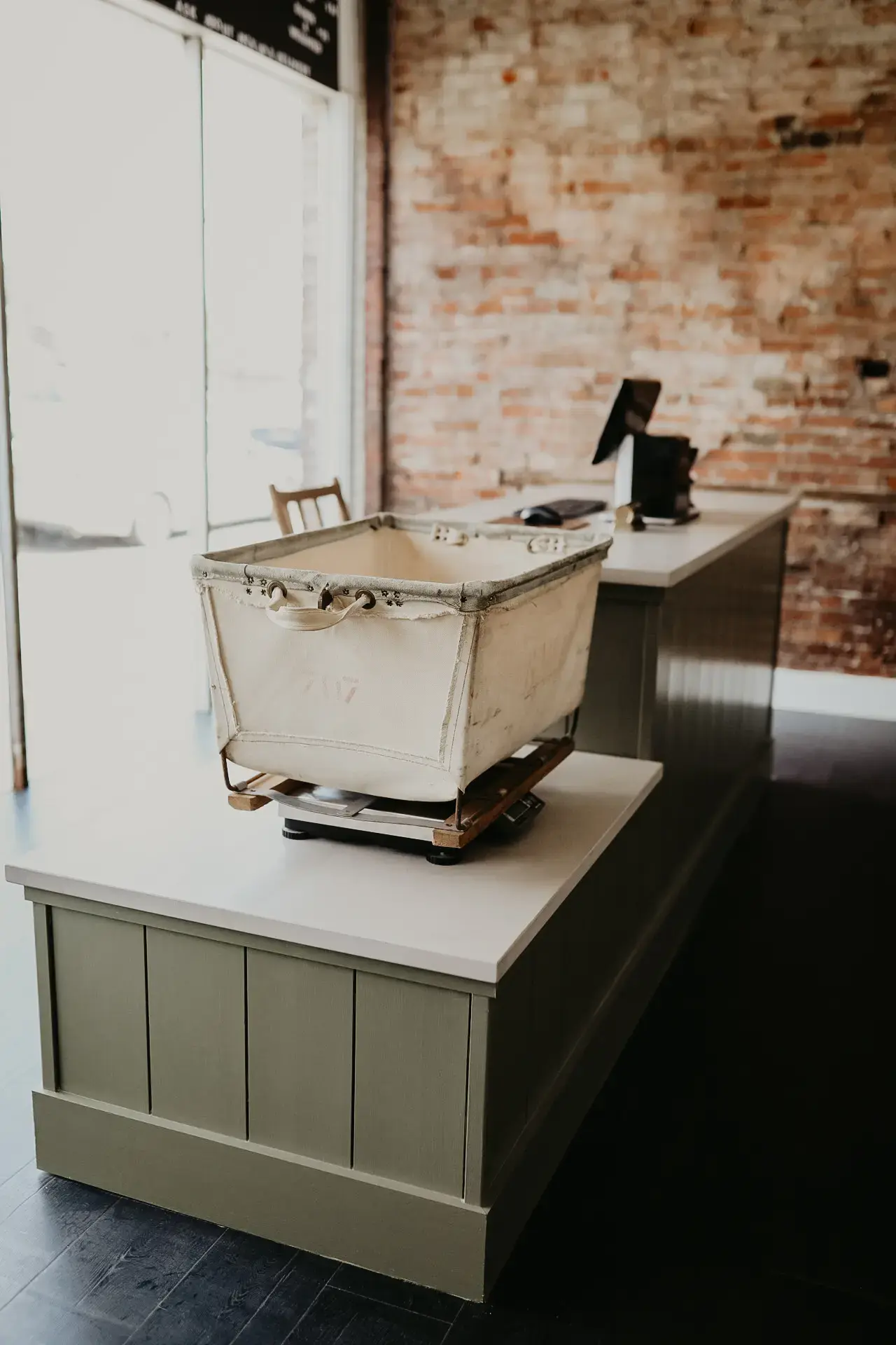 The Wash Laundromat - Image 19