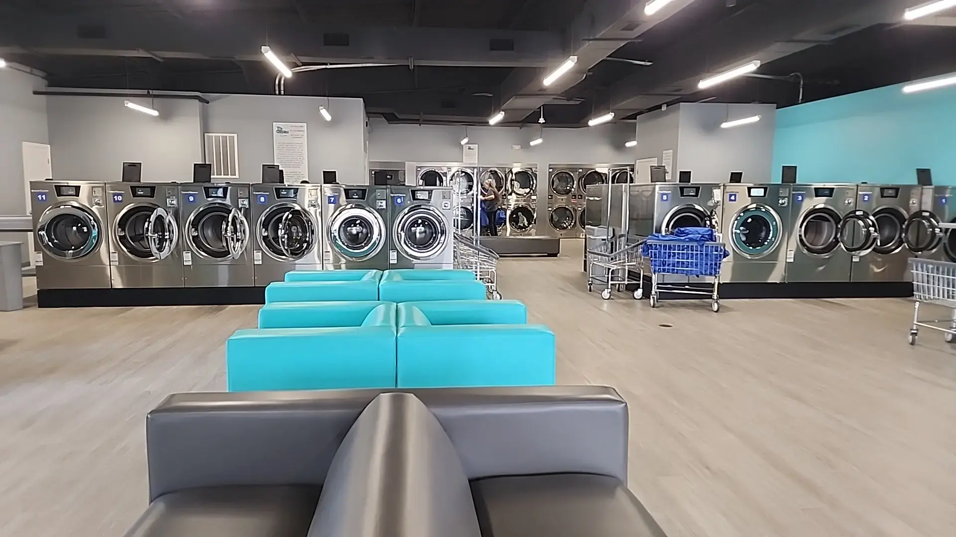 The Wash Room Laundromat - Image 2