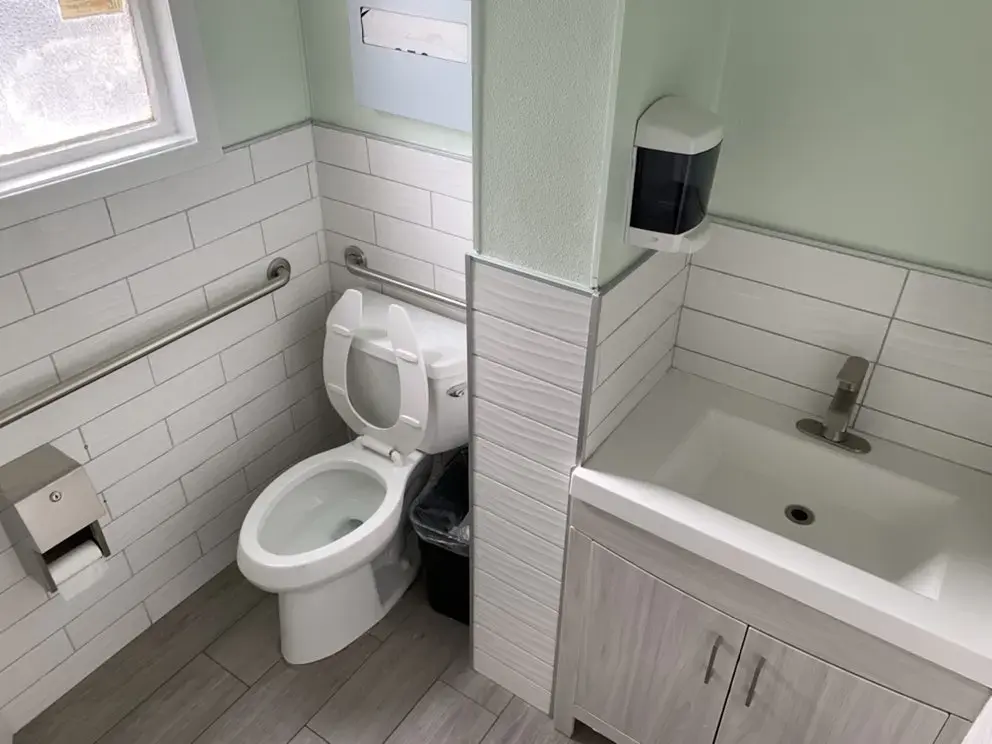 The Wash Stop Laundry - Image 6