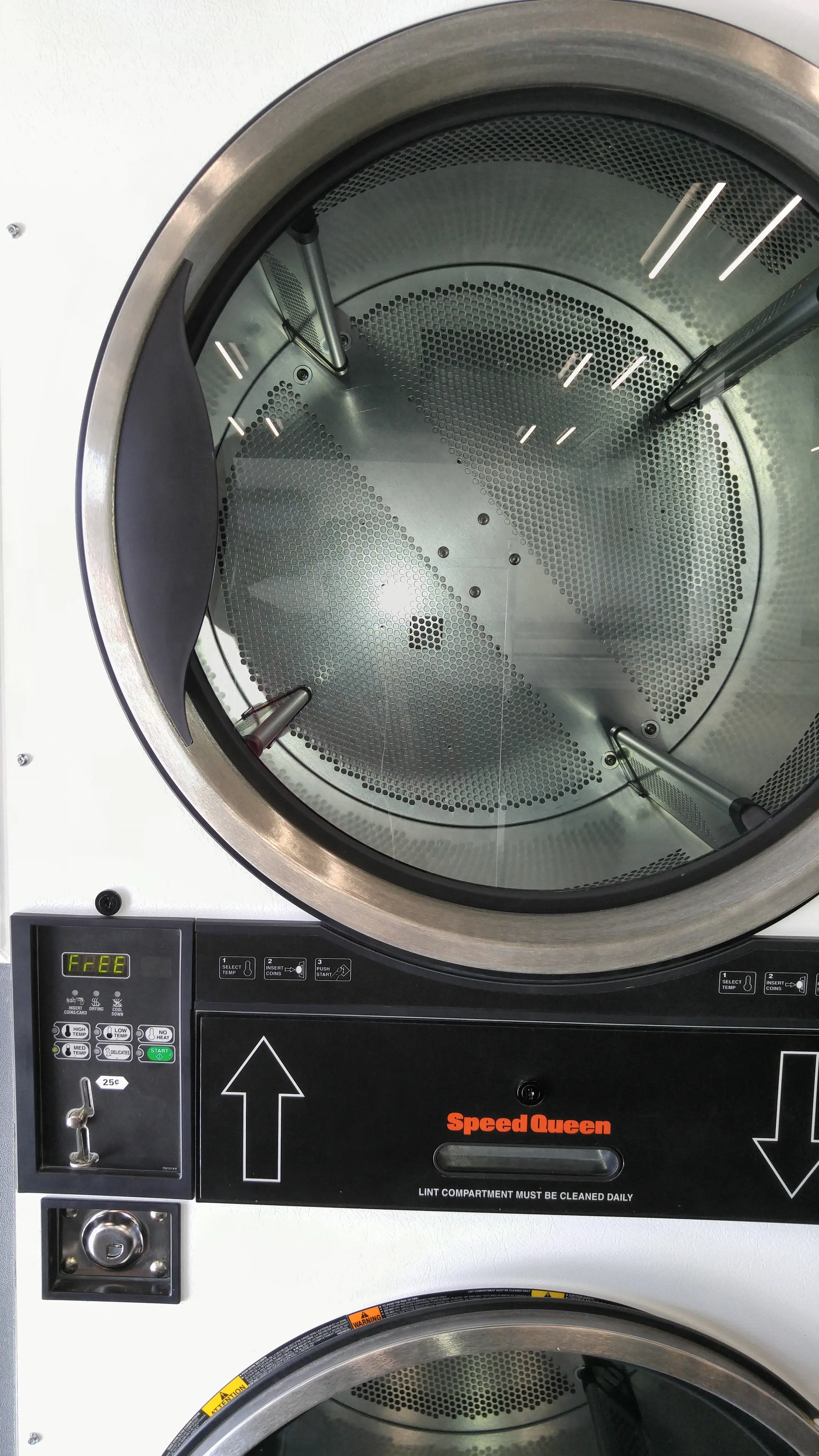 The Wash Stop Laundry thumbnail 10