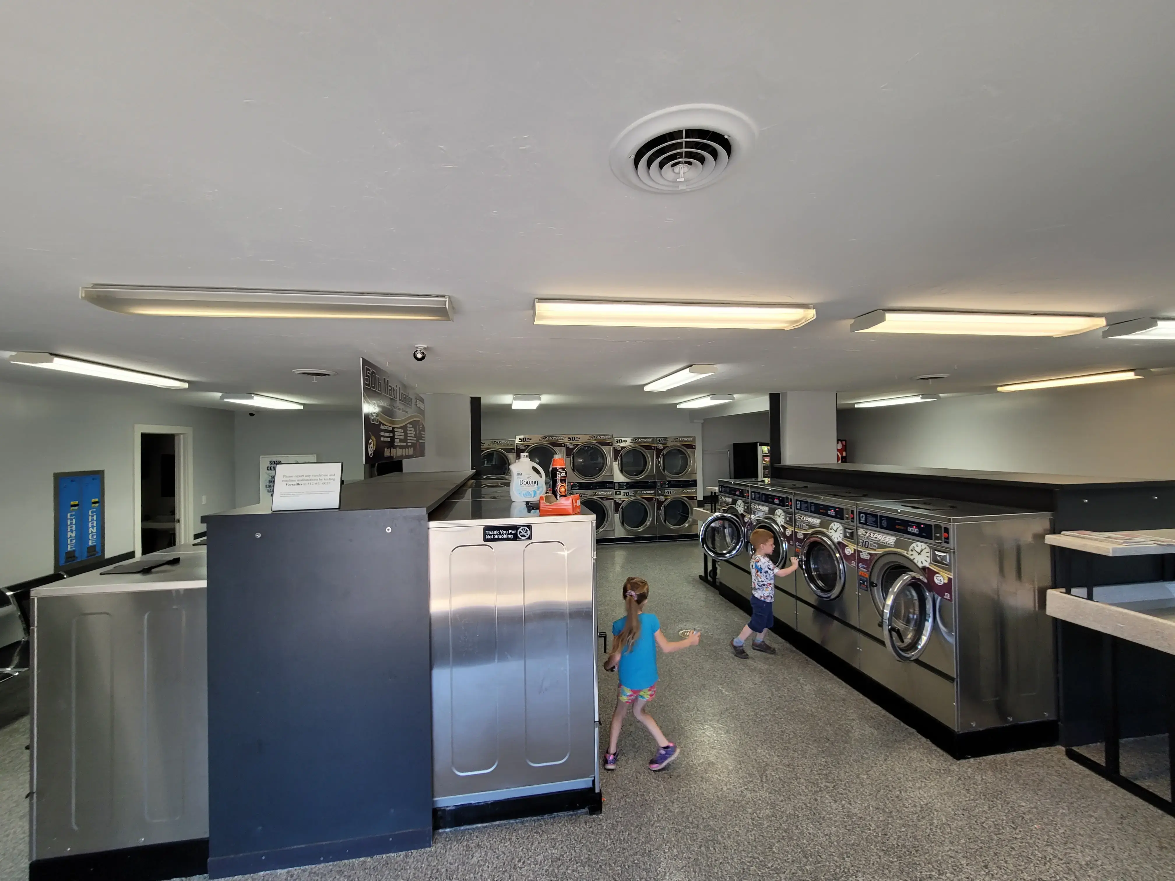 The Washboard Express Laundromat thumbnail 4