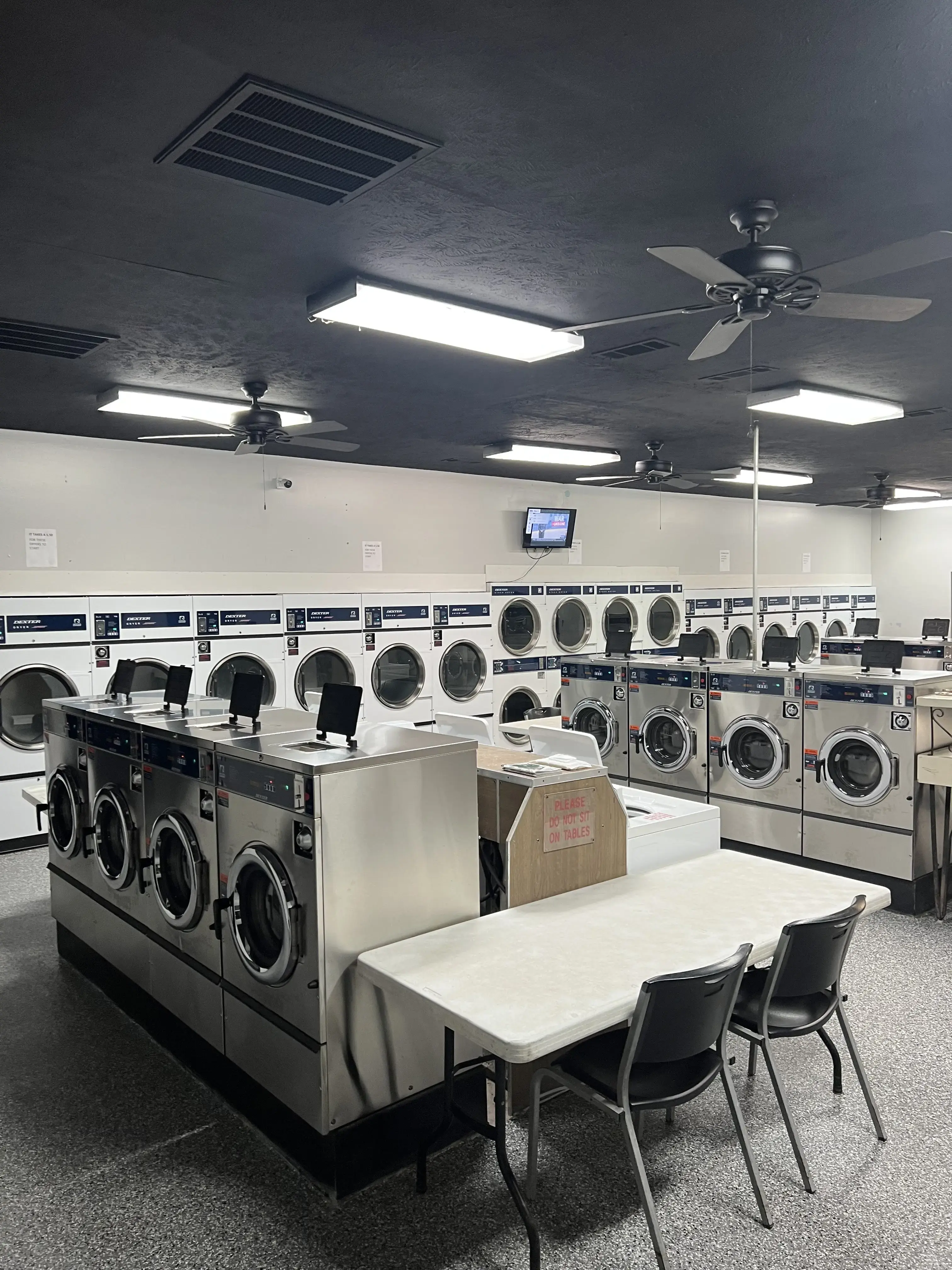 The Washer Laundromat - Image 2