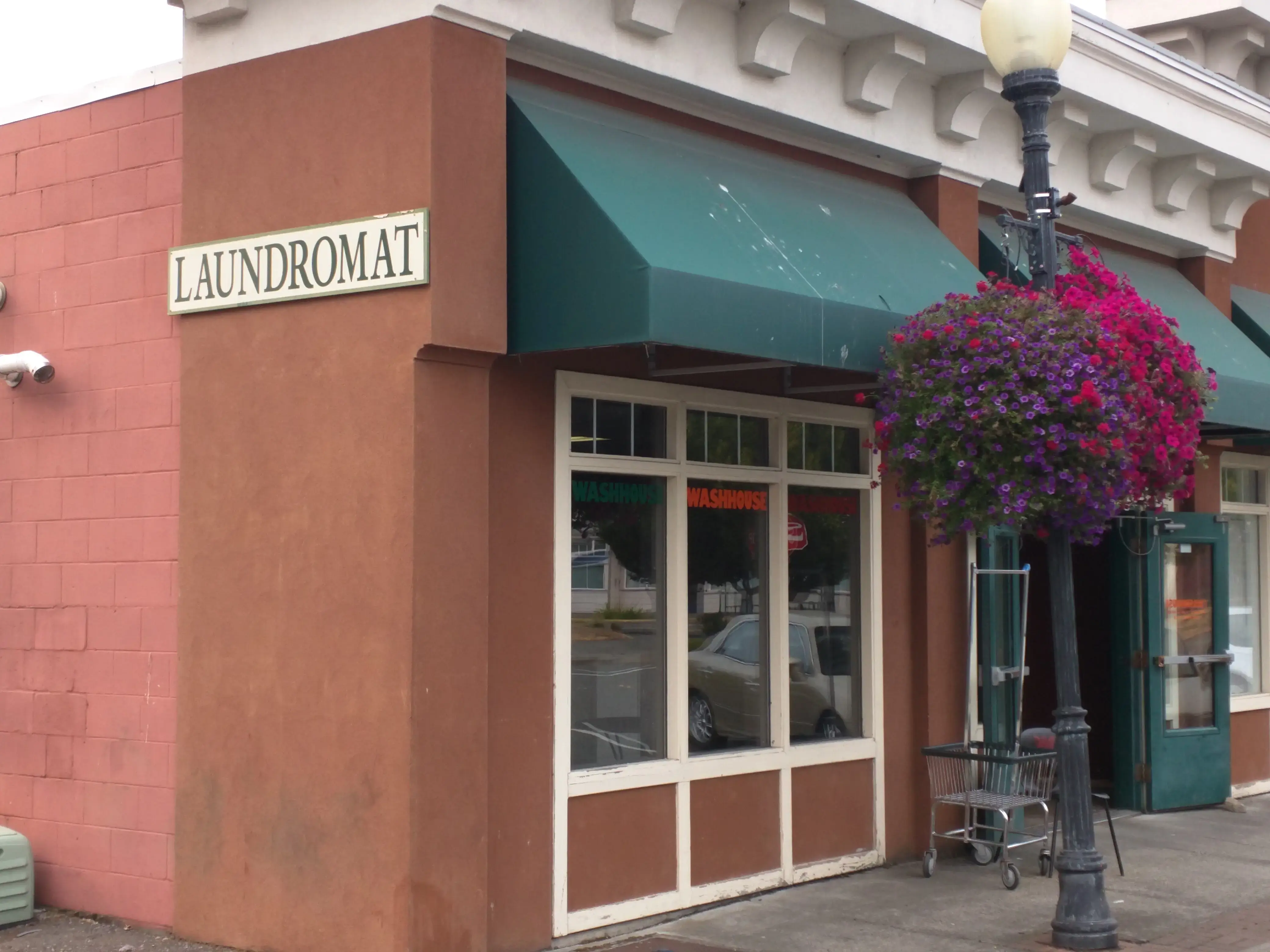 The Washhouse - Image 14